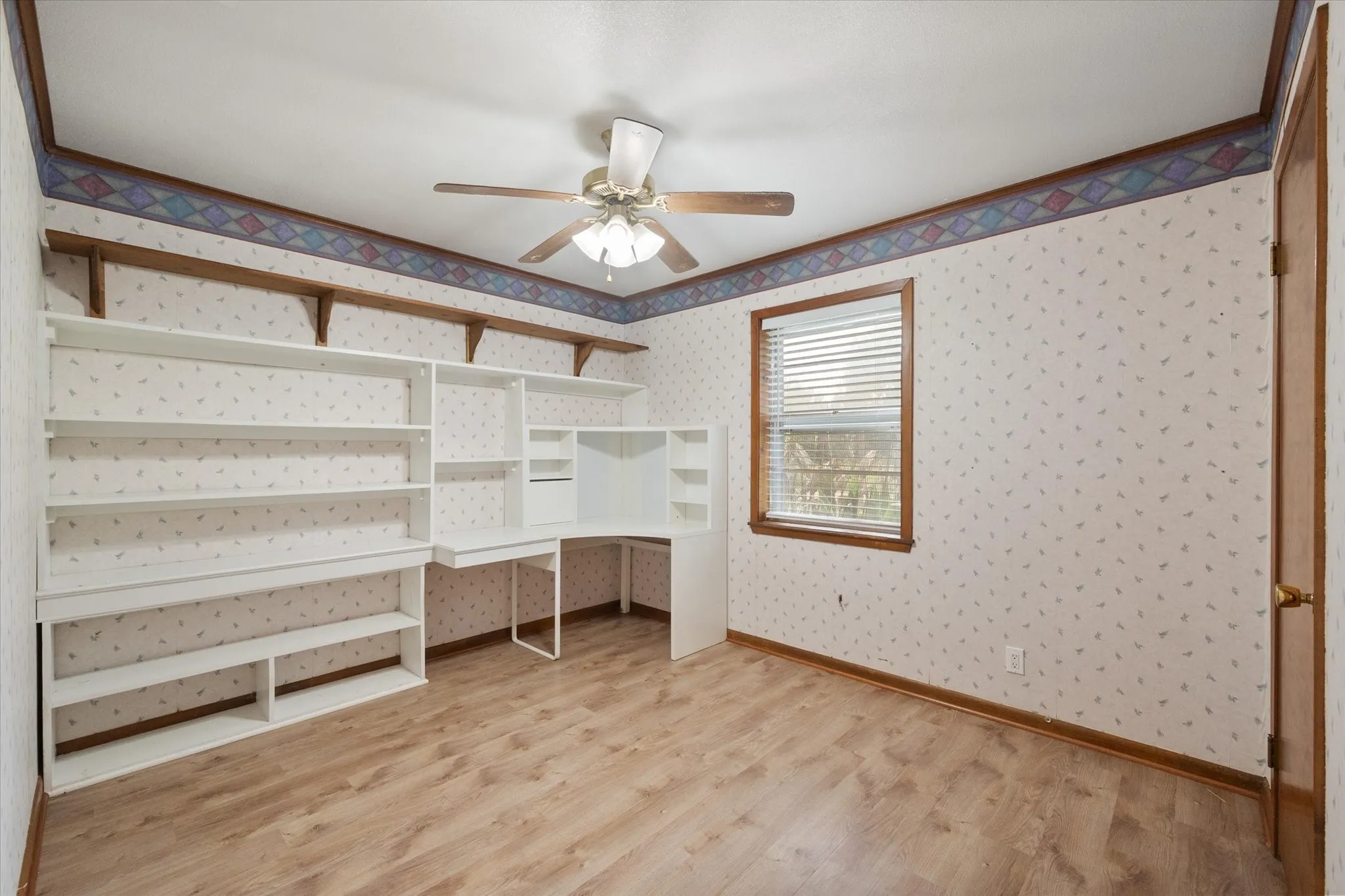 Single Family Residence For Sale in Freestone County , 701 Kelly Street, Fairfield, Texas 75840, 3 Bedrooms, 2 Bathrooms, Garage spaces, 1,764 Sqft, built in 1978, Price $210,000, mls#21331350, Real Estate Agent in Fairfield, Homes For Sale in Freestone county, Homes For Sale in Fairfield, Realtor in Fairfield Texas, Real Estate Brokerage Independent Realty Texas, Luminita Cordes Realtor