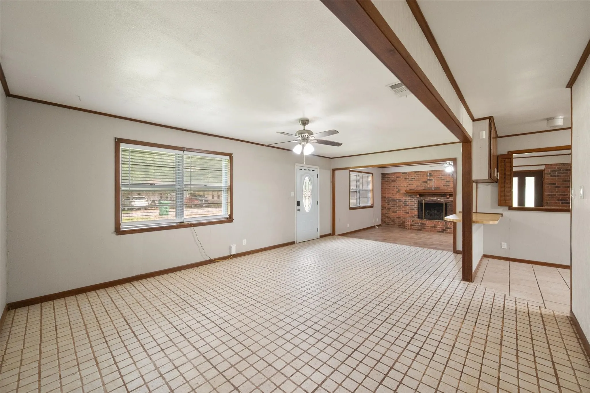 Single Family Residence For Sale in Freestone County , 701 Kelly Street, Fairfield, Texas 75840, 3 Bedrooms, 2 Bathrooms, Garage spaces, 1,764 Sqft, built in 1978, Price $210,000, mls#21331350, Real Estate Agent in Fairfield, Homes For Sale in Freestone county, Homes For Sale in Fairfield, Realtor in Fairfield Texas, Real Estate Brokerage Independent Realty Texas, Luminita Cordes Realtor