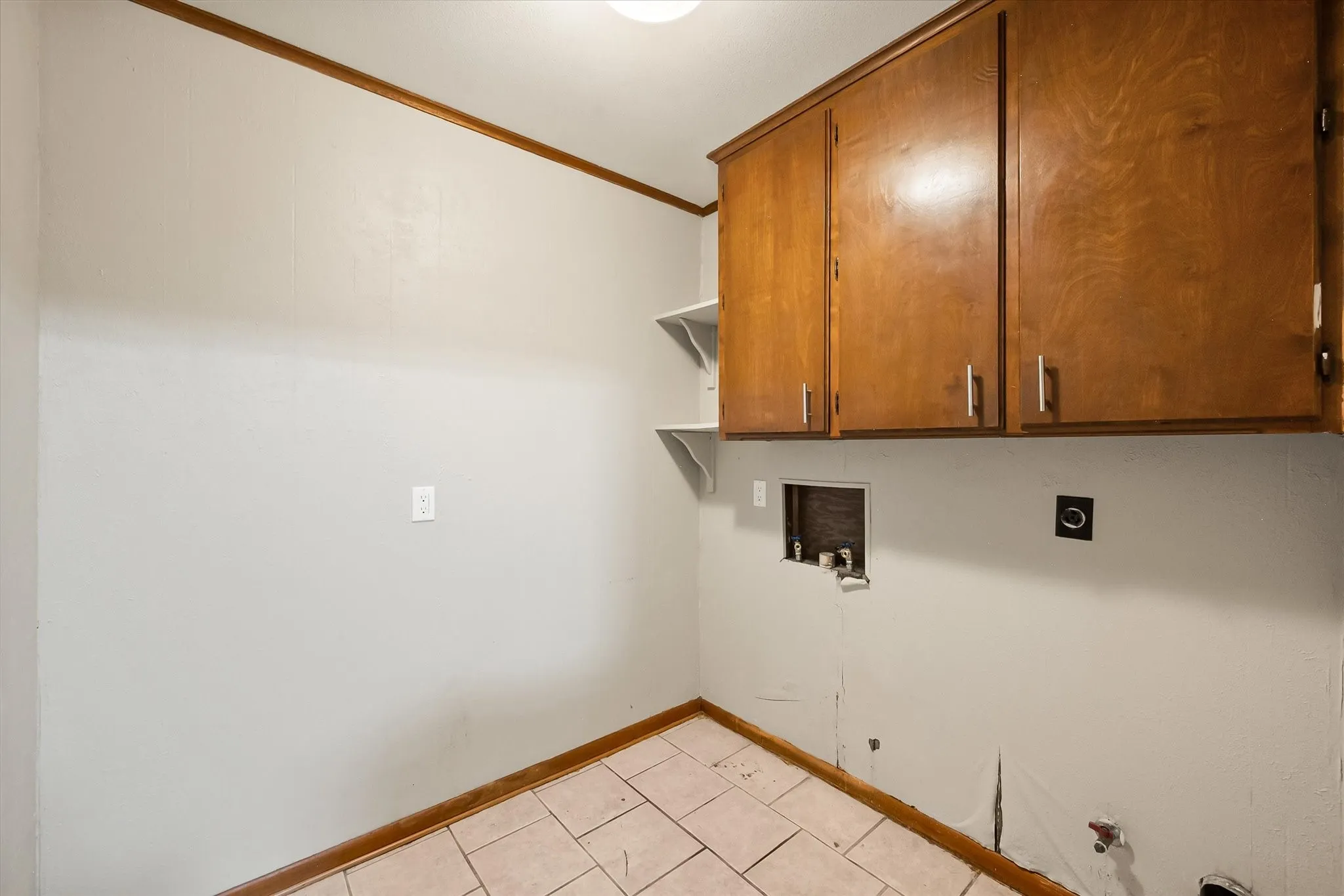 Single Family Residence For Sale in Freestone County , 701 Kelly Street, Fairfield, Texas 75840, 3 Bedrooms, 2 Bathrooms, Garage spaces, 1,764 Sqft, built in 1978, Price $210,000, mls#21331350, Real Estate Agent in Fairfield, Homes For Sale in Freestone county, Homes For Sale in Fairfield, Realtor in Fairfield Texas, Real Estate Brokerage Independent Realty Texas, Luminita Cordes Realtor