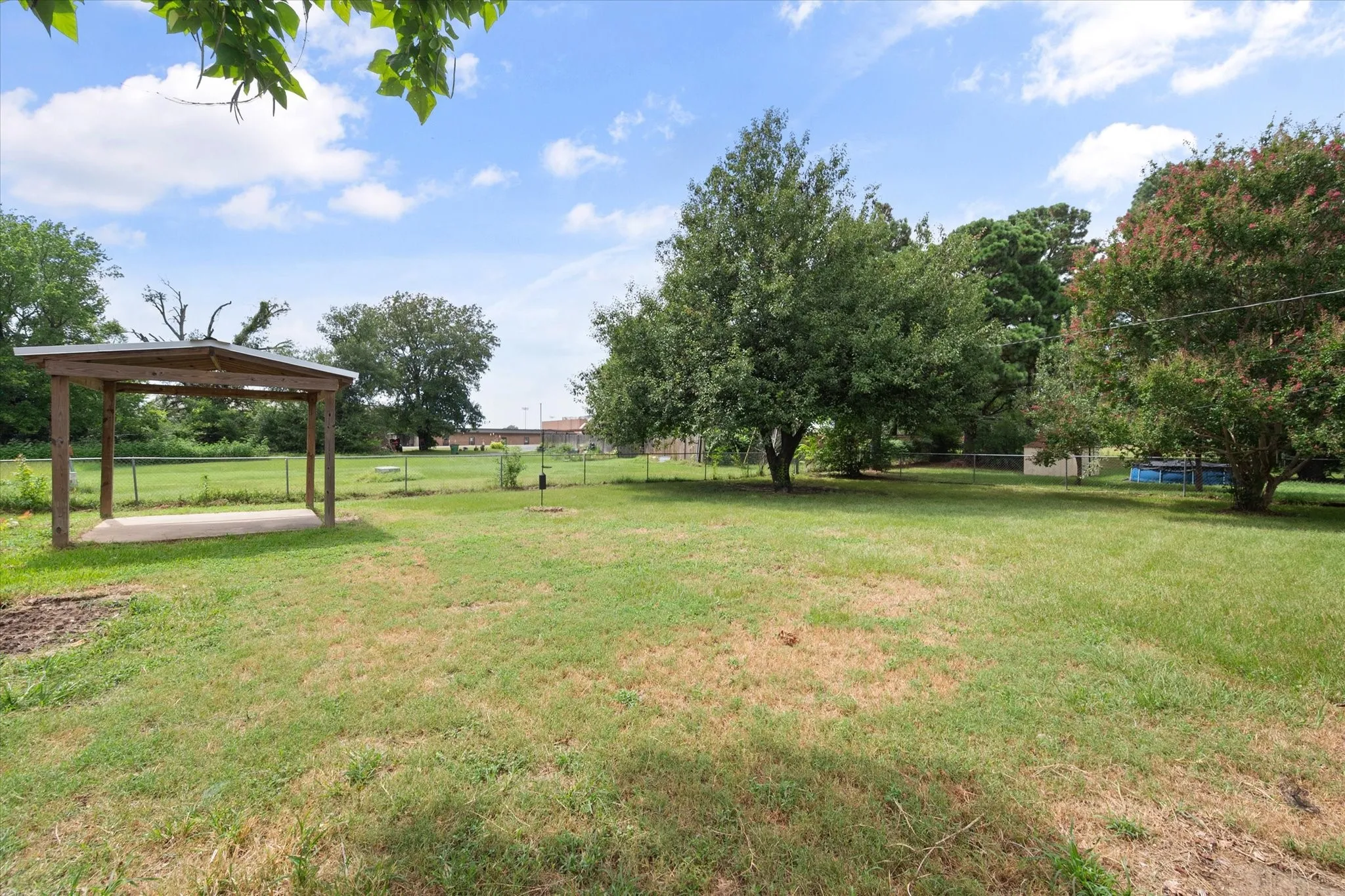 Single Family Residence For Sale in Freestone County , 701 Kelly Street, Fairfield, Texas 75840, 3 Bedrooms, 2 Bathrooms, Garage spaces, 1,764 Sqft, built in 1978, Price $210,000, mls#21331350, Real Estate Agent in Fairfield, Homes For Sale in Freestone county, Homes For Sale in Fairfield, Realtor in Fairfield Texas, Real Estate Brokerage Independent Realty Texas, Luminita Cordes Realtor