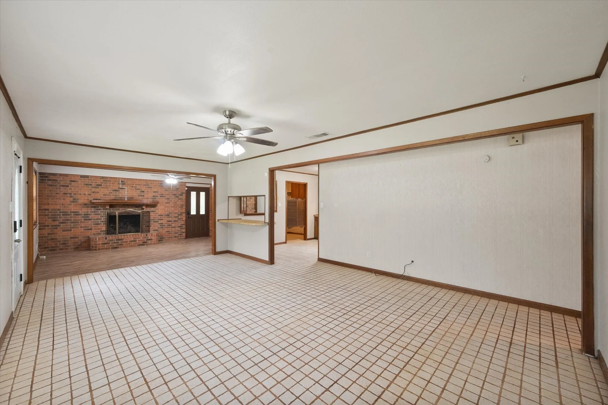 Single Family Residence For Sale in Freestone County , 701 Kelly Street, Fairfield, Texas 75840, 3 Bedrooms, 2 Bathrooms, Garage spaces, 1,764 Sqft, built in 1978, Price $210,000, mls#21331350, Real Estate Agent in Fairfield, Homes For Sale in Freestone county, Homes For Sale in Fairfield, Realtor in Fairfield Texas, Real Estate Brokerage Independent Realty Texas, Luminita Cordes Realtor
