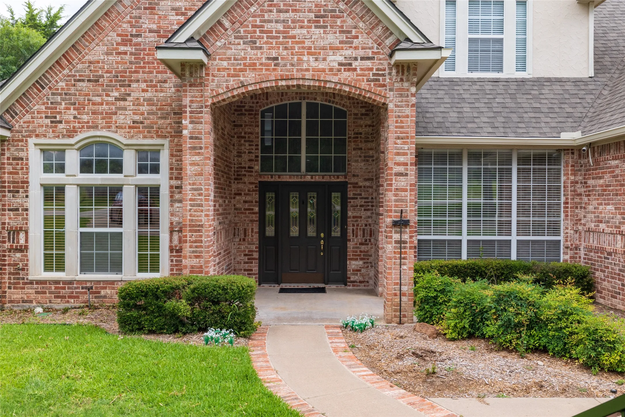 Single Family Residence For Sale in Parker County , 1917 Woodland Hills Lane, Weatherford, Texas 76087, 4 Bedroom, 4 Bathroom, 3 Garage spaces, 4,342 Sqft, built in 1996, mls#21314659, Real Estate Agent in Weatherford, Homes For Sale in Parker county, Homes For Sale in Weatherford, Realtor in Weatherford Texas, Real Estate Brokerage Independent Realty Texas, Luminita Cordes Realtor