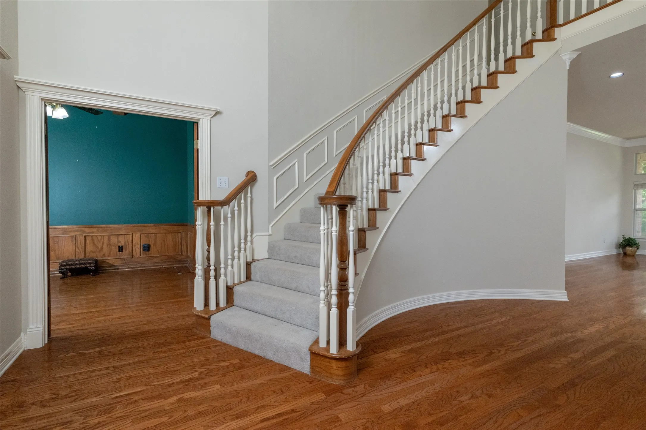 Single Family Residence For Sale in Parker County , 1917 Woodland Hills Lane, Weatherford, Texas 76087, 4 Bedroom, 4 Bathroom, 3 Garage spaces, 4,342 Sqft, built in 1996, mls#21314659, Real Estate Agent in Weatherford, Homes For Sale in Parker county, Homes For Sale in Weatherford, Realtor in Weatherford Texas, Real Estate Brokerage Independent Realty Texas, Luminita Cordes Realtor