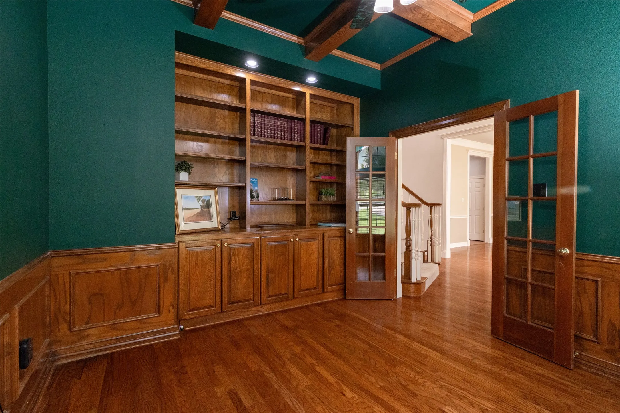Single Family Residence For Sale in Parker County , 1917 Woodland Hills Lane, Weatherford, Texas 76087, 4 Bedroom, 4 Bathroom, 3 Garage spaces, 4,342 Sqft, built in 1996, mls#21314659, Real Estate Agent in Weatherford, Homes For Sale in Parker county, Homes For Sale in Weatherford, Realtor in Weatherford Texas, Real Estate Brokerage Independent Realty Texas, Luminita Cordes Realtor