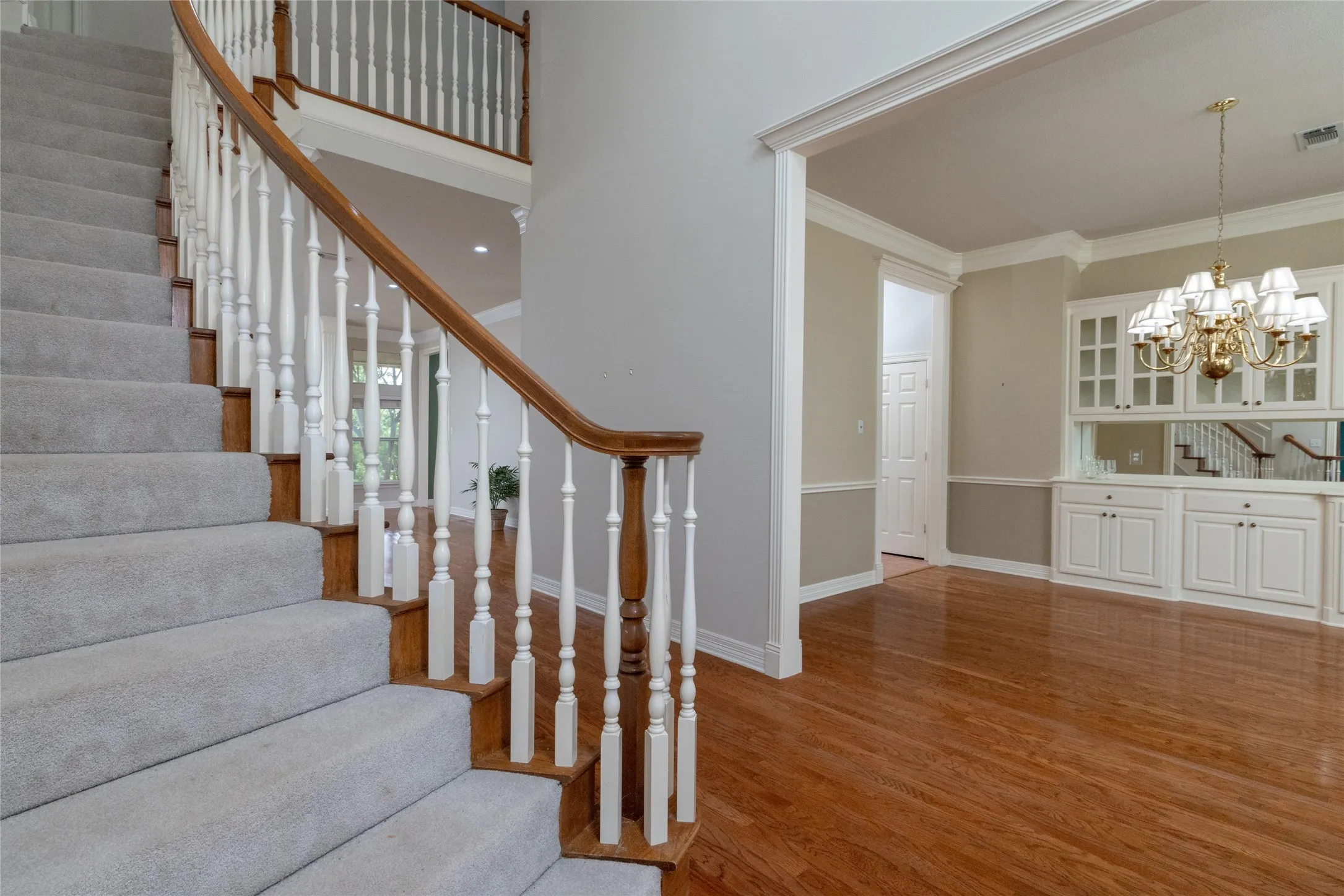 Single Family Residence For Sale in Parker County , 1917 Woodland Hills Lane, Weatherford, Texas 76087, 4 Bedroom, 4 Bathroom, 3 Garage spaces, 4,342 Sqft, built in 1996, mls#21314659, Real Estate Agent in Weatherford, Homes For Sale in Parker county, Homes For Sale in Weatherford, Realtor in Weatherford Texas, Real Estate Brokerage Independent Realty Texas, Luminita Cordes Realtor