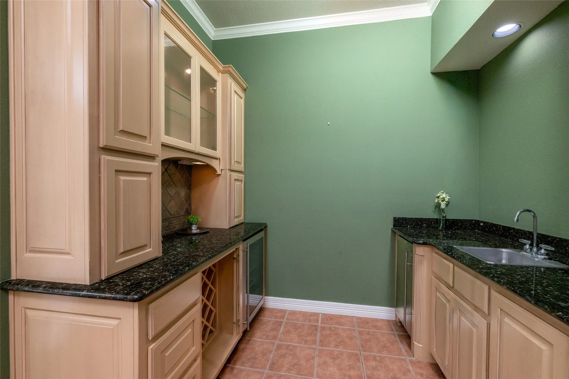 Single Family Residence For Sale in Parker County , 1917 Woodland Hills Lane, Weatherford, Texas 76087, 4 Bedroom, 4 Bathroom, 3 Garage spaces, 4,342 Sqft, built in 1996, mls#21314659, Real Estate Agent in Weatherford, Homes For Sale in Parker county, Homes For Sale in Weatherford, Realtor in Weatherford Texas, Real Estate Brokerage Independent Realty Texas, Luminita Cordes Realtor