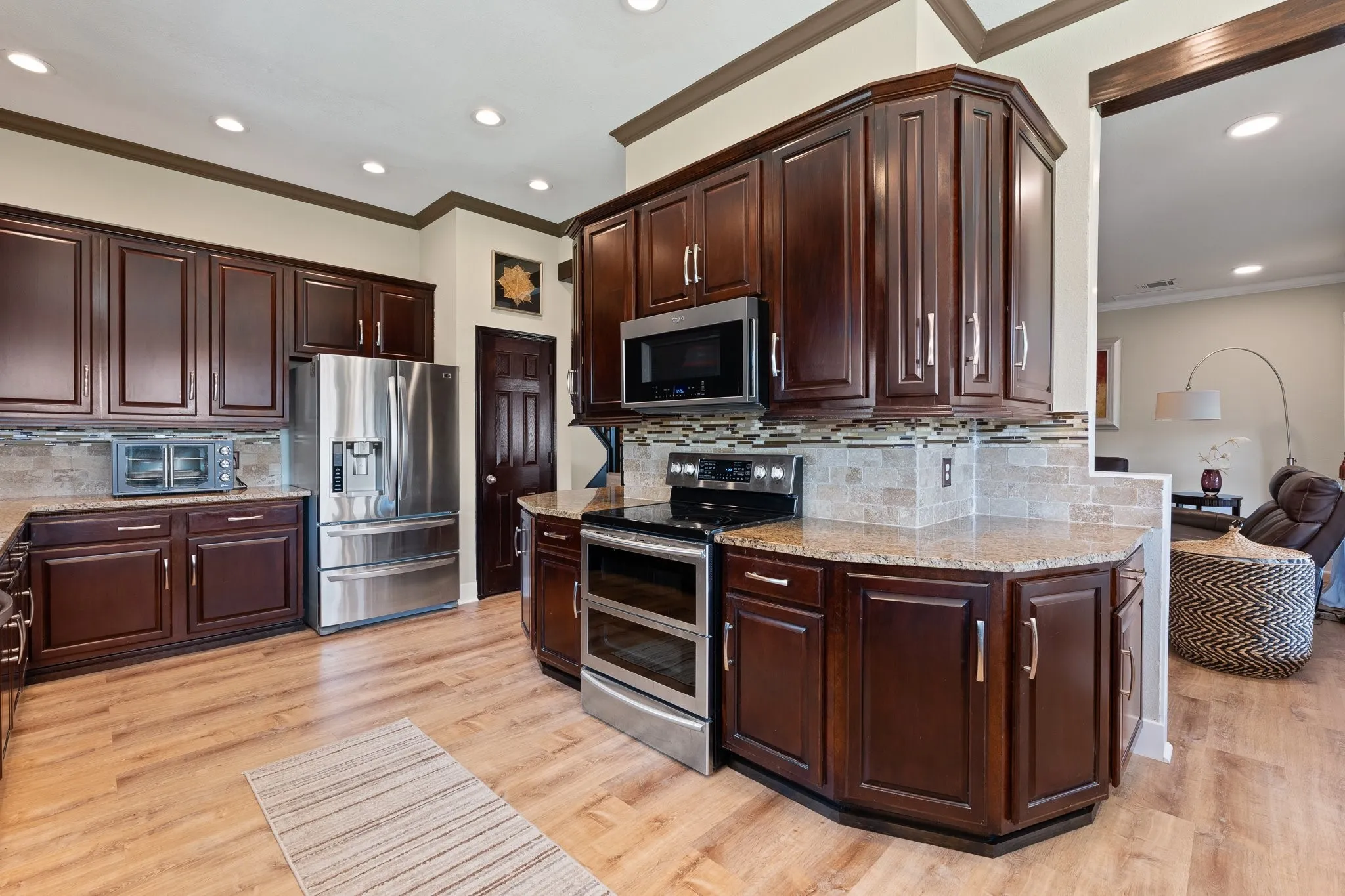 Single Family Residence For Sale in Tarrant County , 2814 Saint Maria Drive, Mansfield, Texas 76063, 4 Bedroom, 4 Bathroom, 3 Garage spaces, 3,514 Sqft, built in 2002, mls#21334085, Real Estate Agent in Mansfield, Homes For Sale in Tarrant county, Homes For Sale in Mansfield, Realtor in Mansfield Texas, Real Estate Brokerage Independent Realty Texas, Luminita Cordes Realtor