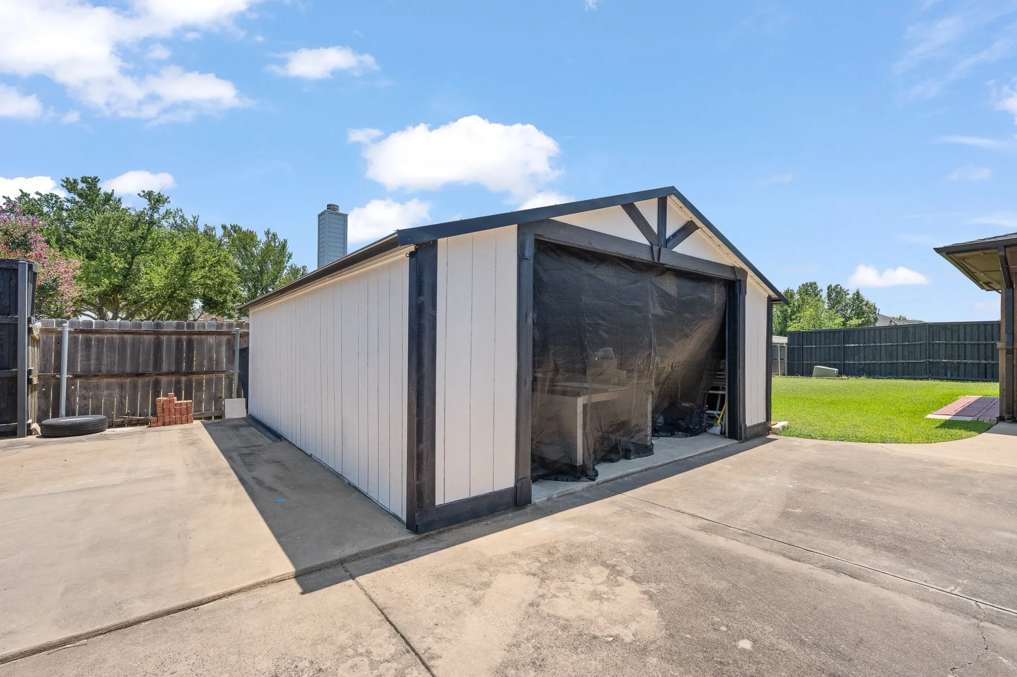 Single Family Residence For Sale in Tarrant County , 2814 Saint Maria Drive, Mansfield, Texas 76063, 4 Bedroom, 4 Bathroom, 3 Garage spaces, 3,514 Sqft, built in 2002, mls#21334085, Real Estate Agent in Mansfield, Homes For Sale in Tarrant county, Homes For Sale in Mansfield, Realtor in Mansfield Texas, Real Estate Brokerage Independent Realty Texas, Luminita Cordes Realtor