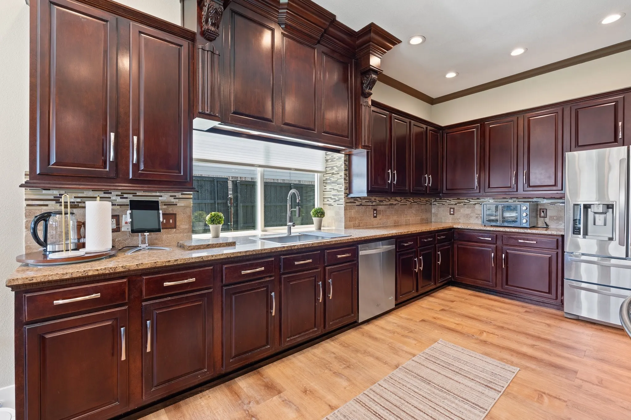 Single Family Residence For Sale in Tarrant County , 2814 Saint Maria Drive, Mansfield, Texas 76063, 4 Bedroom, 4 Bathroom, 3 Garage spaces, 3,514 Sqft, built in 2002, mls#21334085, Real Estate Agent in Mansfield, Homes For Sale in Tarrant county, Homes For Sale in Mansfield, Realtor in Mansfield Texas, Real Estate Brokerage Independent Realty Texas, Luminita Cordes Realtor