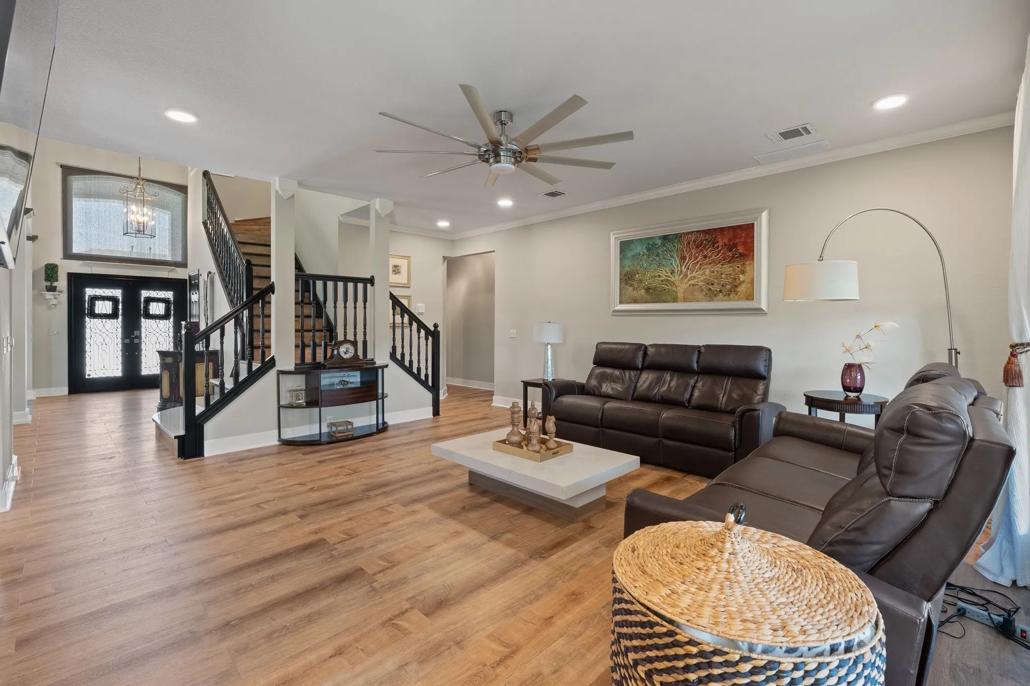 Single Family Residence For Sale in Tarrant County , 2814 Saint Maria Drive, Mansfield, Texas 76063, 4 Bedroom, 4 Bathroom, 3 Garage spaces, 3,514 Sqft, built in 2002, mls#21334085, Real Estate Agent in Mansfield, Homes For Sale in Tarrant county, Homes For Sale in Mansfield, Realtor in Mansfield Texas, Real Estate Brokerage Independent Realty Texas, Luminita Cordes Realtor