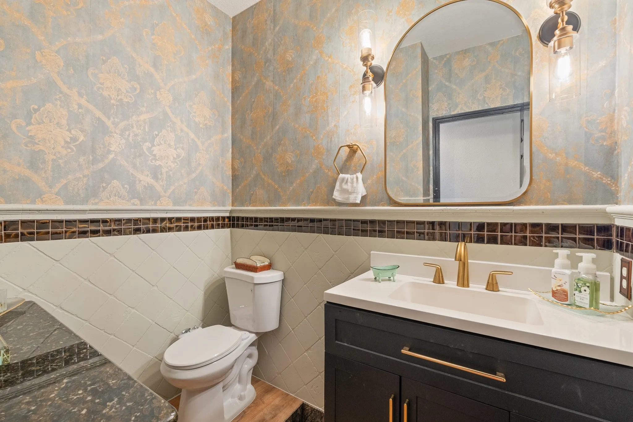 Single Family Residence For Sale in Tarrant County , 2814 Saint Maria Drive, Mansfield, Texas 76063, 4 Bedroom, 4 Bathroom, 3 Garage spaces, 3,514 Sqft, built in 2002, mls#21334085, Real Estate Agent in Mansfield, Homes For Sale in Tarrant county, Homes For Sale in Mansfield, Realtor in Mansfield Texas, Real Estate Brokerage Independent Realty Texas, Luminita Cordes Realtor