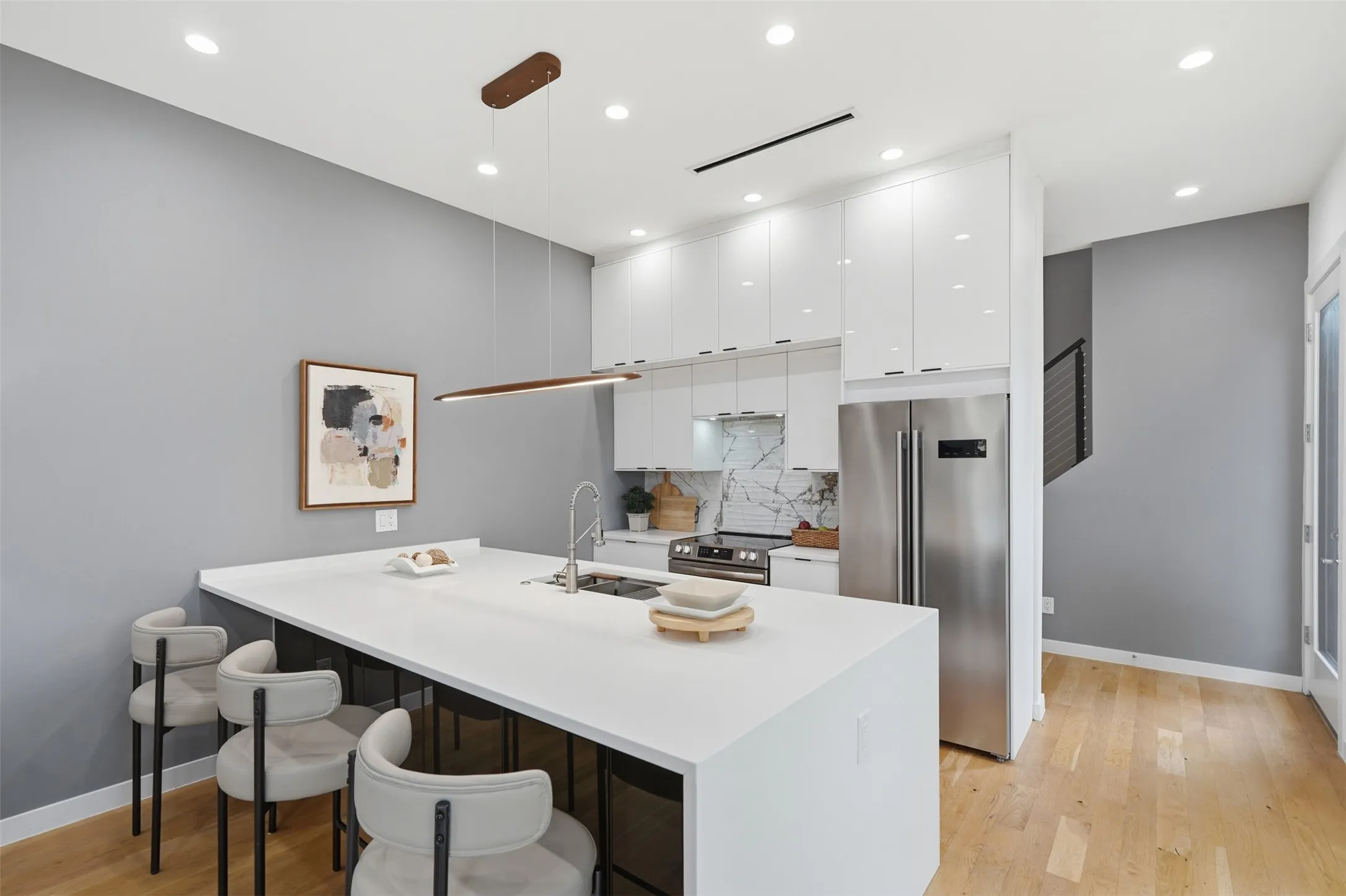 Condominium For Sale in Dallas County , 2724 Hondo, Dallas, Texas 75219, 3 Bedroom, 3 Bathroom, 1 Garage spaces, 1,876 Sqft, built in 2023, mls#21333278, Real Estate Agent in Dallas, Homes For Sale in Dallas county, Homes For Sale in Dallas, Realtor in Dallas Texas, Real Estate Brokerage Independent Realty Texas, Luminita Cordes Realtor