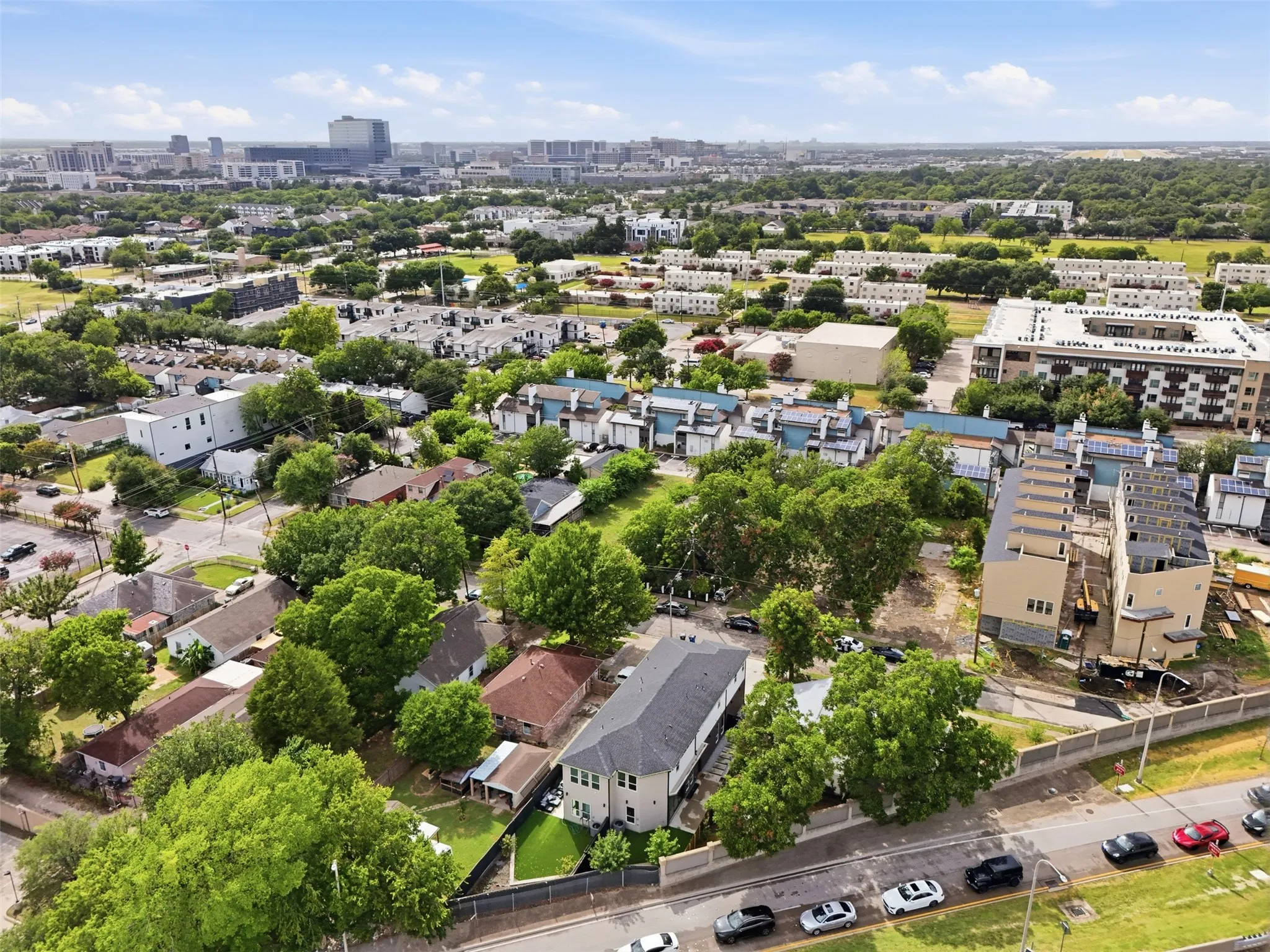 Condominium For Sale in Dallas County , 2724 Hondo, Dallas, Texas 75219, 3 Bedroom, 3 Bathroom, 1 Garage spaces, 1,876 Sqft, built in 2023, mls#21333278, Real Estate Agent in Dallas, Homes For Sale in Dallas county, Homes For Sale in Dallas, Realtor in Dallas Texas, Real Estate Brokerage Independent Realty Texas, Luminita Cordes Realtor