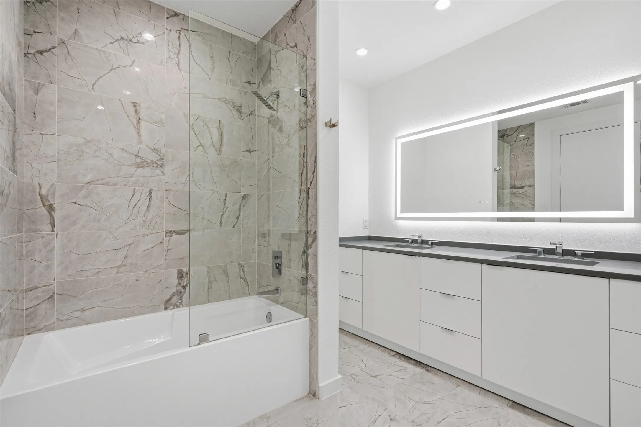 Condominium For Sale in Dallas County , 2724 Hondo, Dallas, Texas 75219, 3 Bedroom, 3 Bathroom, 1 Garage spaces, 1,876 Sqft, built in 2023, mls#21333278, Real Estate Agent in Dallas, Homes For Sale in Dallas county, Homes For Sale in Dallas, Realtor in Dallas Texas, Real Estate Brokerage Independent Realty Texas, Luminita Cordes Realtor