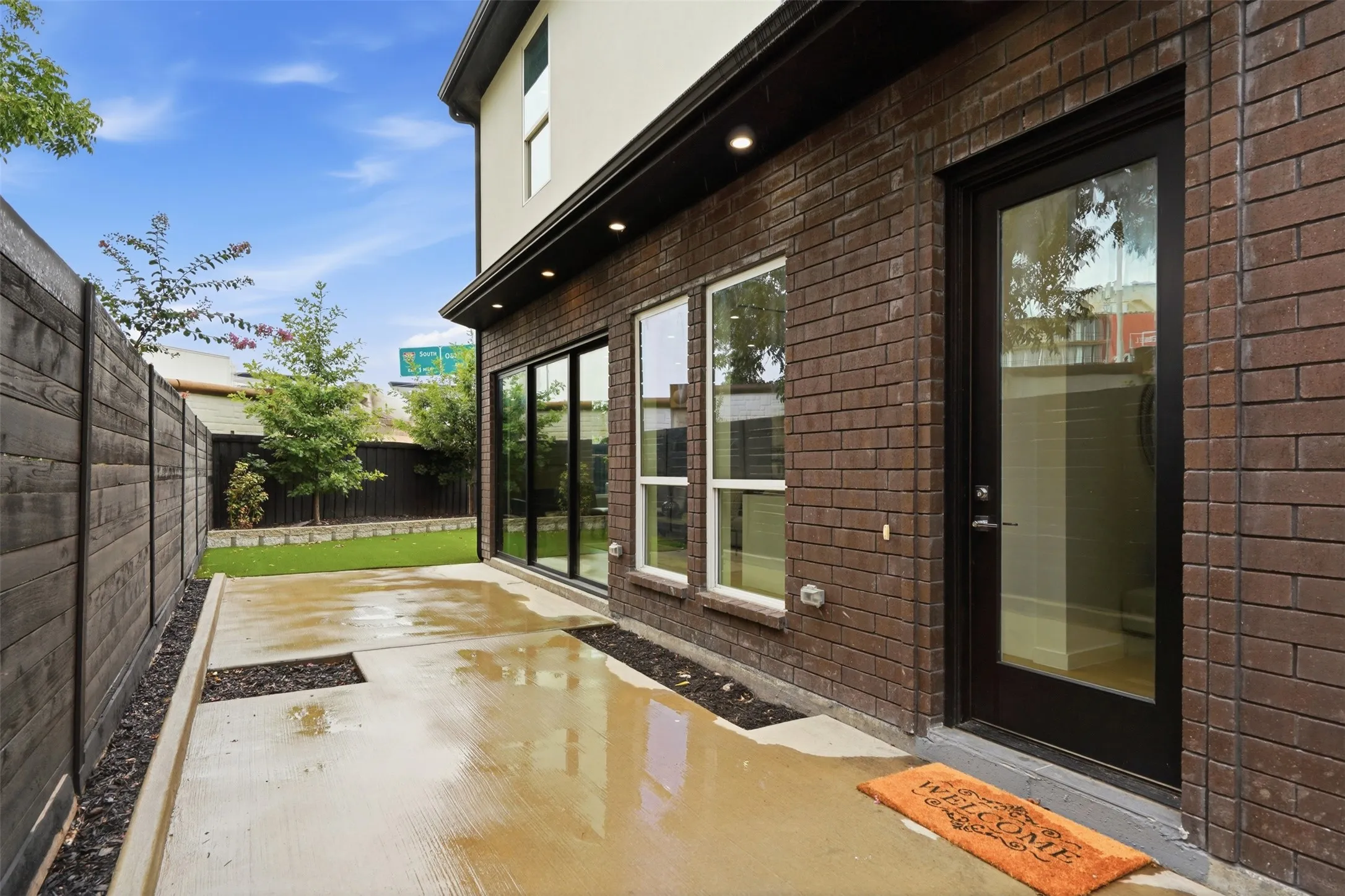 Condominium For Sale in Dallas County , 2724 Hondo, Dallas, Texas 75219, 3 Bedroom, 3 Bathroom, 1 Garage spaces, 1,876 Sqft, built in 2023, mls#21333278, Real Estate Agent in Dallas, Homes For Sale in Dallas county, Homes For Sale in Dallas, Realtor in Dallas Texas, Real Estate Brokerage Independent Realty Texas, Luminita Cordes Realtor