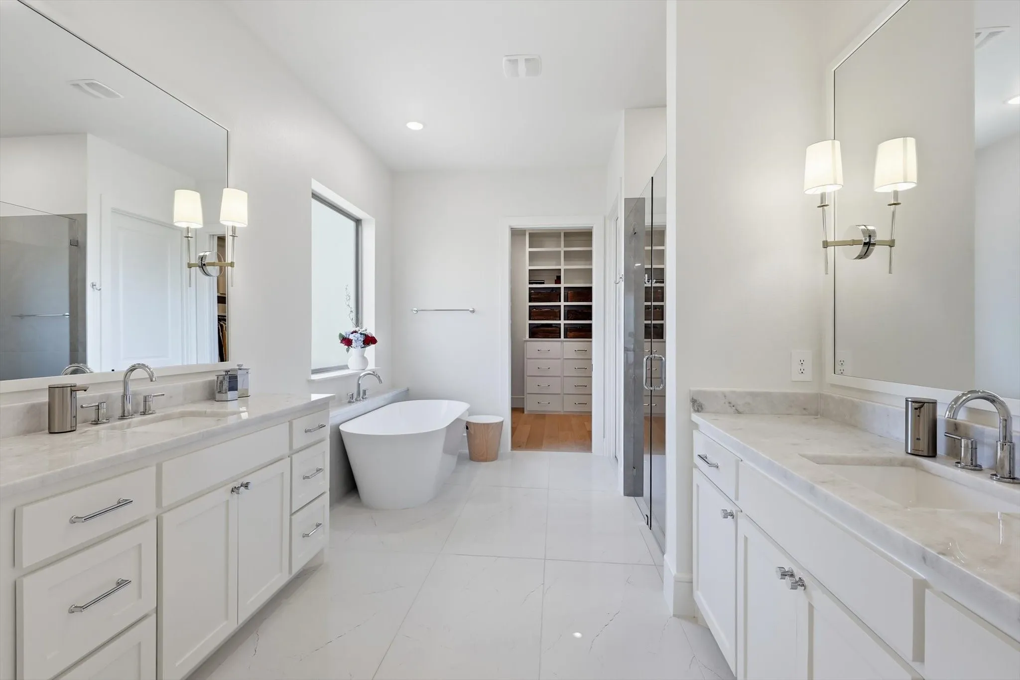 Single Family Residence For Sale in Parker County , 244 Lantern Ridge Drive, Aledo, Texas 76008, 4 Bedroom, 5 Bathroom, 3 Garage spaces, 4,185 Sqft, built in 2024, mls#21330230, Real Estate Agent in Aledo, Homes For Sale in Parker county, Homes For Sale in Aledo, Realtor in Aledo Texas, Real Estate Brokerage Independent Realty Texas, Luminita Cordes Realtor