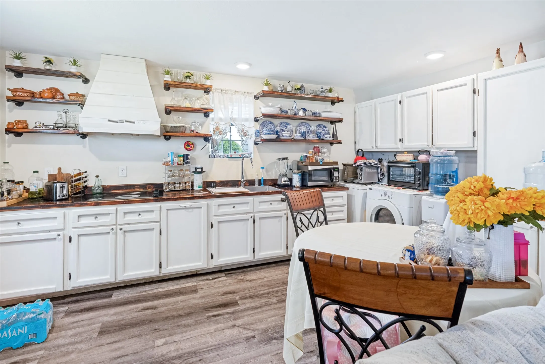 Single Family Residence For Sale in Johnson County , 2705 County Road 920, Crowley, Texas 76036, 3 Bedroom, 2 Bathroom, 2 Garage spaces, 2,131 Sqft, built in 1986, mls#21329505, Real Estate Agent in Crowley, Homes For Sale in Johnson county, Homes For Sale in Crowley, Realtor in Crowley Texas, Real Estate Brokerage Independent Realty Texas, Luminita Cordes Realtor