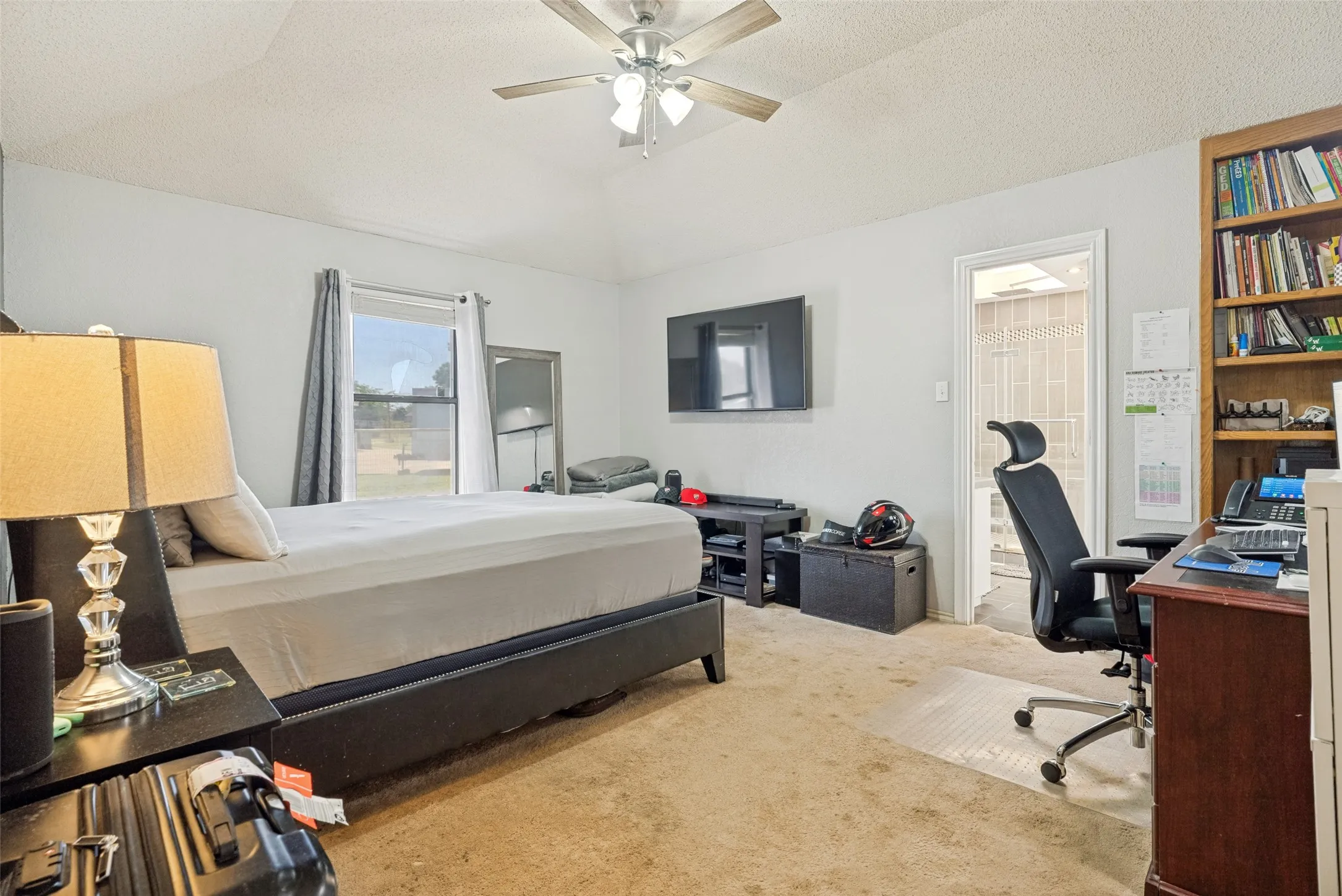 Single Family Residence For Sale in Johnson County , 2705 County Road 920, Crowley, Texas 76036, 3 Bedroom, 2 Bathroom, 2 Garage spaces, 2,131 Sqft, built in 1986, mls#21329505, Real Estate Agent in Crowley, Homes For Sale in Johnson county, Homes For Sale in Crowley, Realtor in Crowley Texas, Real Estate Brokerage Independent Realty Texas, Luminita Cordes Realtor