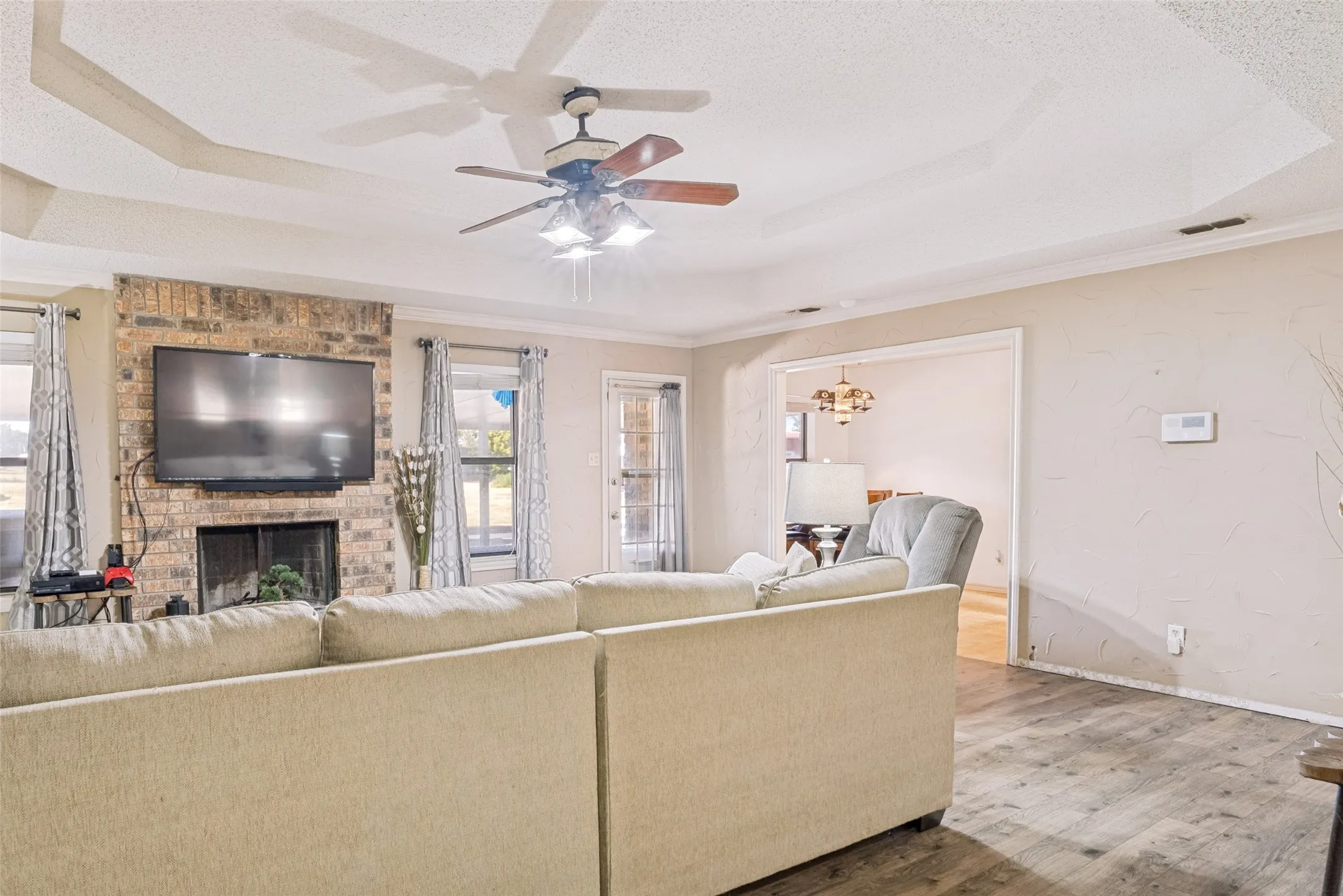 Single Family Residence For Sale in Johnson County , 2705 County Road 920, Crowley, Texas 76036, 3 Bedroom, 2 Bathroom, 2 Garage spaces, 2,131 Sqft, built in 1986, mls#21329505, Real Estate Agent in Crowley, Homes For Sale in Johnson county, Homes For Sale in Crowley, Realtor in Crowley Texas, Real Estate Brokerage Independent Realty Texas, Luminita Cordes Realtor