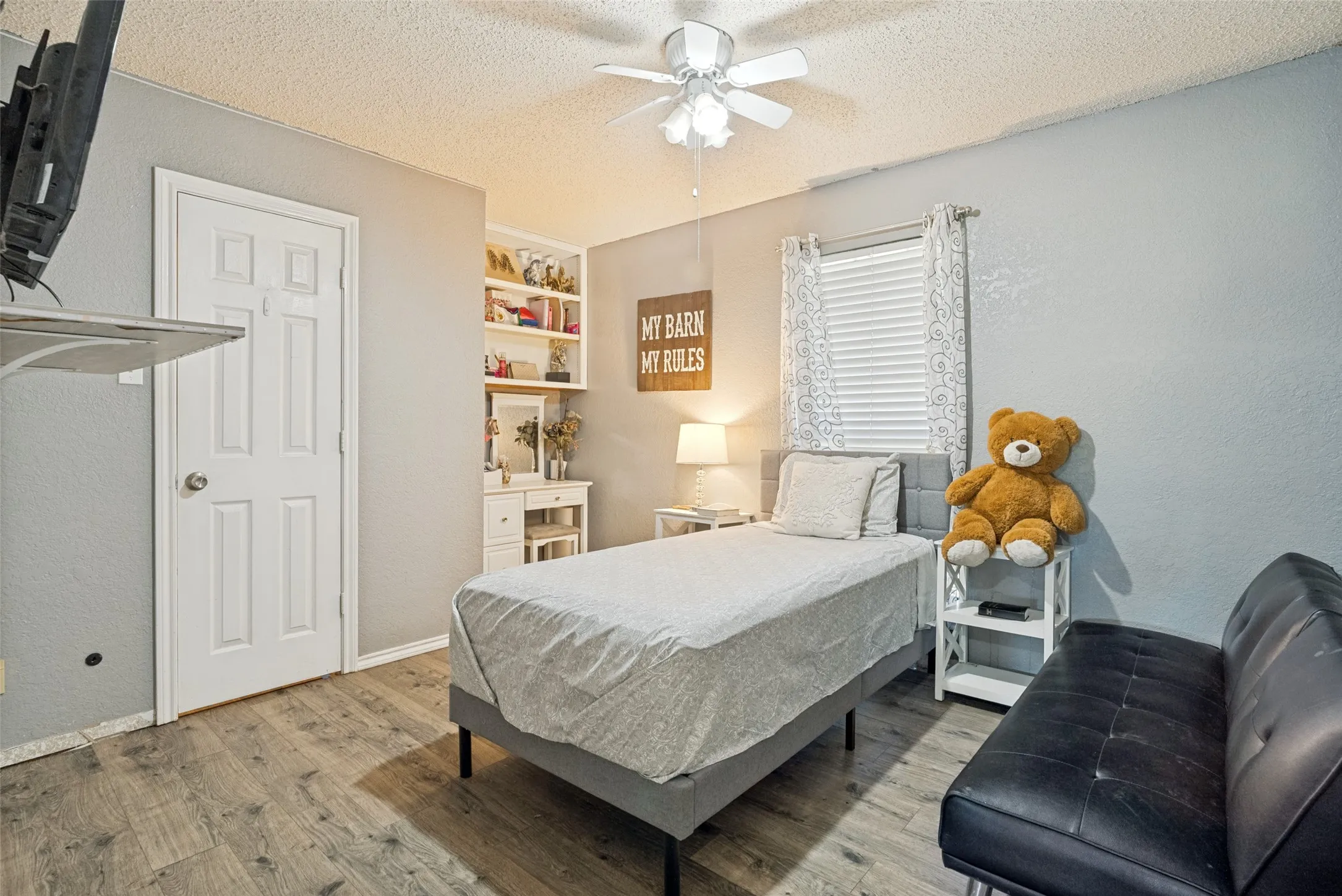 Single Family Residence For Sale in Johnson County , 2705 County Road 920, Crowley, Texas 76036, 3 Bedroom, 2 Bathroom, 2 Garage spaces, 2,131 Sqft, built in 1986, mls#21329505, Real Estate Agent in Crowley, Homes For Sale in Johnson county, Homes For Sale in Crowley, Realtor in Crowley Texas, Real Estate Brokerage Independent Realty Texas, Luminita Cordes Realtor
