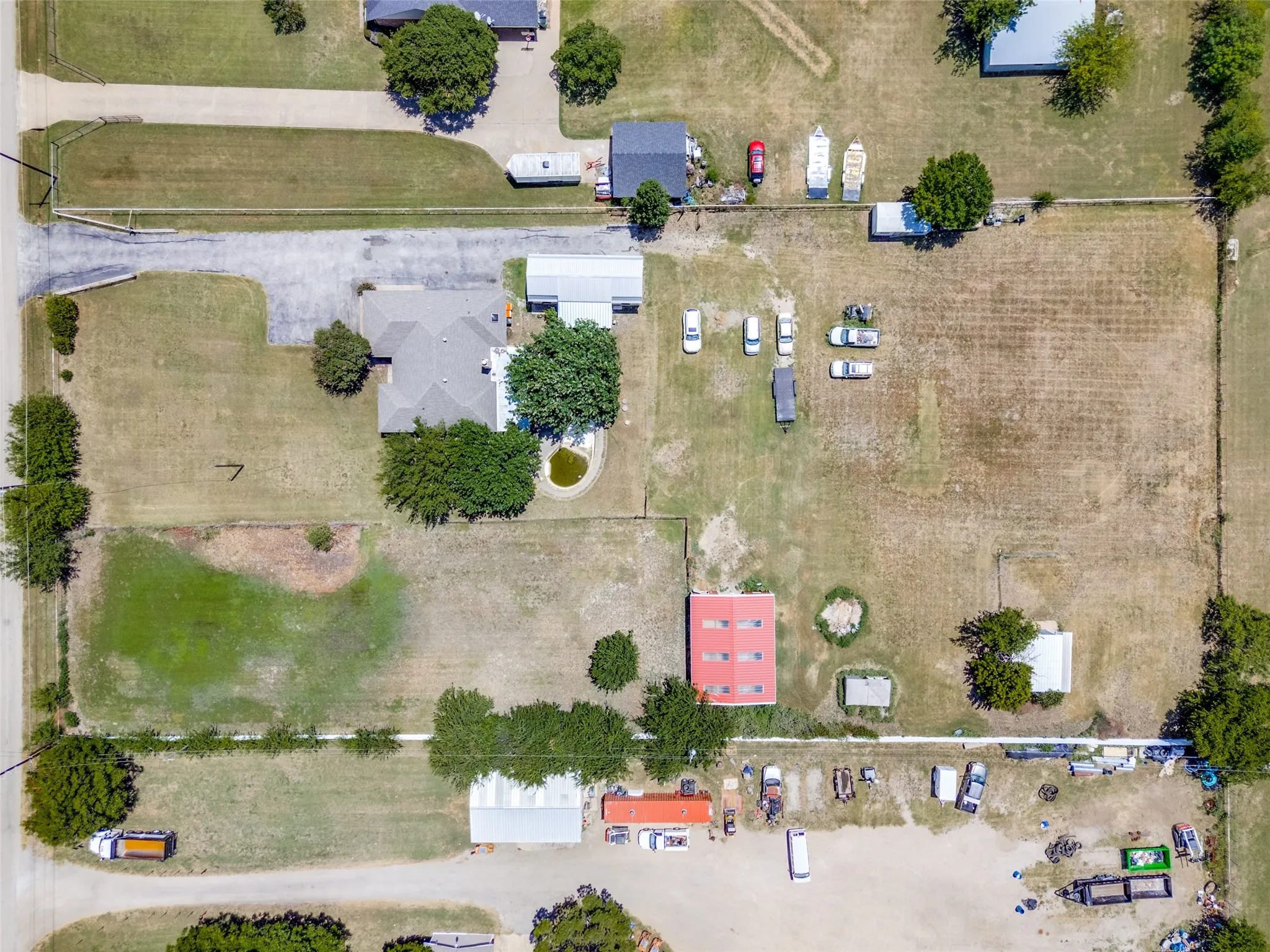 Single Family Residence For Sale in Johnson County , 2705 County Road 920, Crowley, Texas 76036, 3 Bedroom, 2 Bathroom, 2 Garage spaces, 2,131 Sqft, built in 1986, mls#21329505, Real Estate Agent in Crowley, Homes For Sale in Johnson county, Homes For Sale in Crowley, Realtor in Crowley Texas, Real Estate Brokerage Independent Realty Texas, Luminita Cordes Realtor