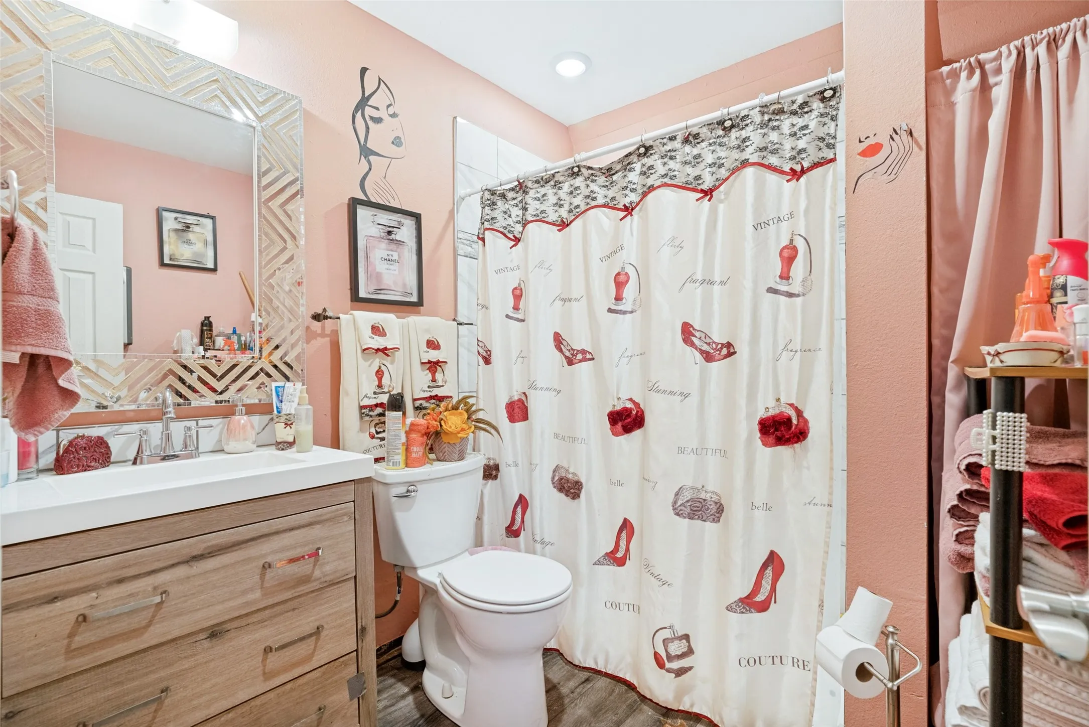 Single Family Residence For Sale in Johnson County , 2705 County Road 920, Crowley, Texas 76036, 3 Bedroom, 2 Bathroom, 2 Garage spaces, 2,131 Sqft, built in 1986, mls#21329505, Real Estate Agent in Crowley, Homes For Sale in Johnson county, Homes For Sale in Crowley, Realtor in Crowley Texas, Real Estate Brokerage Independent Realty Texas, Luminita Cordes Realtor