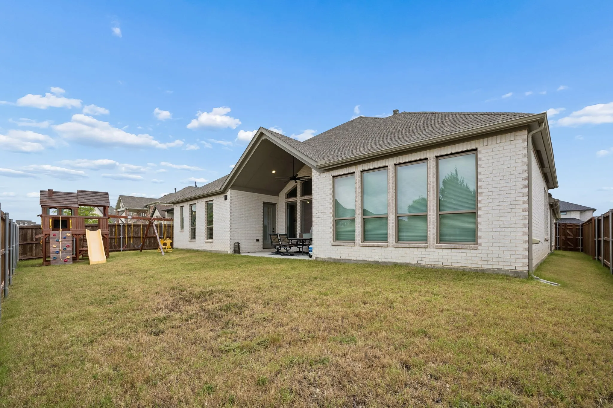 Single Family Residence For Sale in Ellis County , 2609 Sibley Drive, Midlothian, Texas 76065, 4 Bedroom, 5 Bathroom, 3 Garage spaces, 3,566 Sqft, built in 2022, mls#21329684, Real Estate Agent in Midlothian, Homes For Sale in Ellis county, Homes For Sale in Midlothian, Realtor in Midlothian Texas, Real Estate Brokerage Independent Realty Texas, Luminita Cordes Realtor