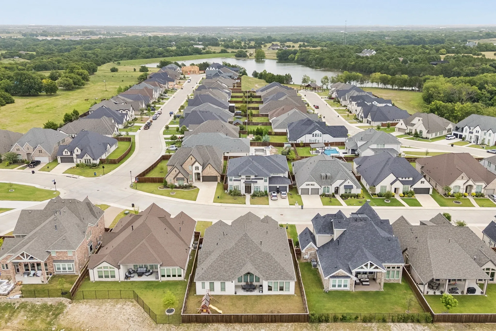 Single Family Residence For Sale in Ellis County , 2609 Sibley Drive, Midlothian, Texas 76065, 4 Bedroom, 5 Bathroom, 3 Garage spaces, 3,566 Sqft, built in 2022, mls#21329684, Real Estate Agent in Midlothian, Homes For Sale in Ellis county, Homes For Sale in Midlothian, Realtor in Midlothian Texas, Real Estate Brokerage Independent Realty Texas, Luminita Cordes Realtor