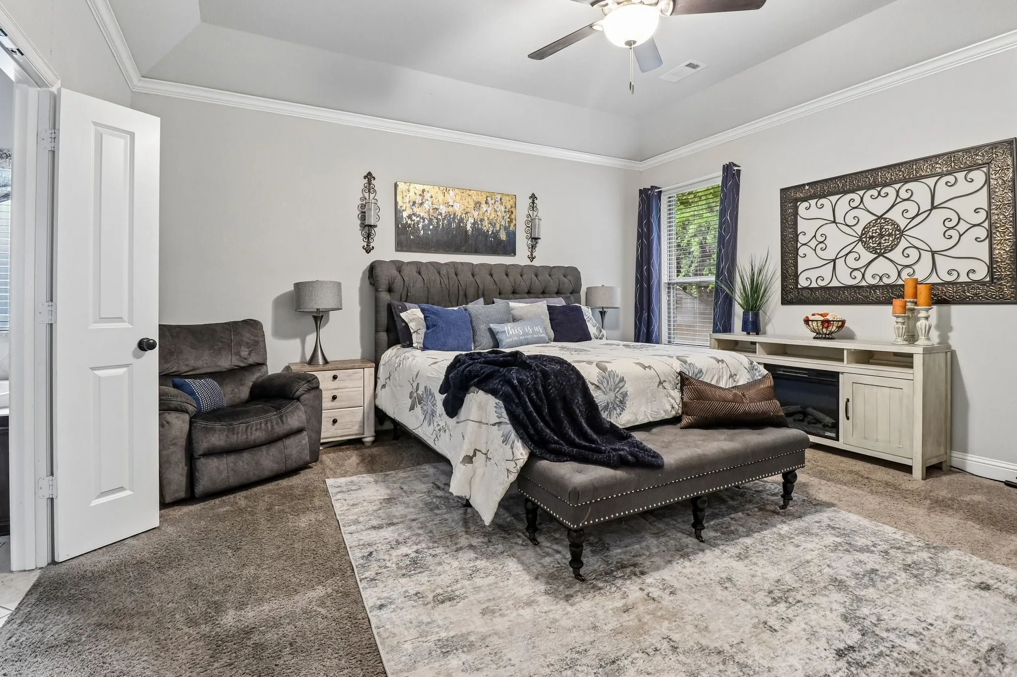 Single Family Residence For Sale in Ellis County , 217 Wisteria Way, Red Oak, Texas 75154, 4 Bedroom, 4 Bathroom, 2 Garage spaces, 2,836 Sqft, built in 2016, mls#21332245, Real Estate Agent in Red Oak, Homes For Sale in Ellis county, Homes For Sale in Red Oak, Realtor in Red Oak Texas, Real Estate Brokerage Independent Realty Texas, Luminita Cordes Realtor