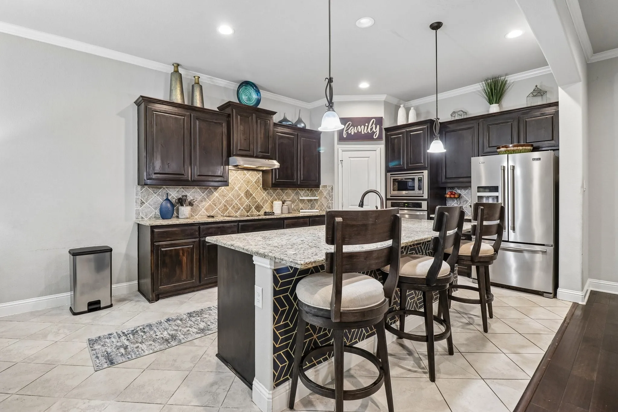 Single Family Residence For Sale in Ellis County , 217 Wisteria Way, Red Oak, Texas 75154, 4 Bedroom, 4 Bathroom, 2 Garage spaces, 2,836 Sqft, built in 2016, mls#21332245, Real Estate Agent in Red Oak, Homes For Sale in Ellis county, Homes For Sale in Red Oak, Realtor in Red Oak Texas, Real Estate Brokerage Independent Realty Texas, Luminita Cordes Realtor