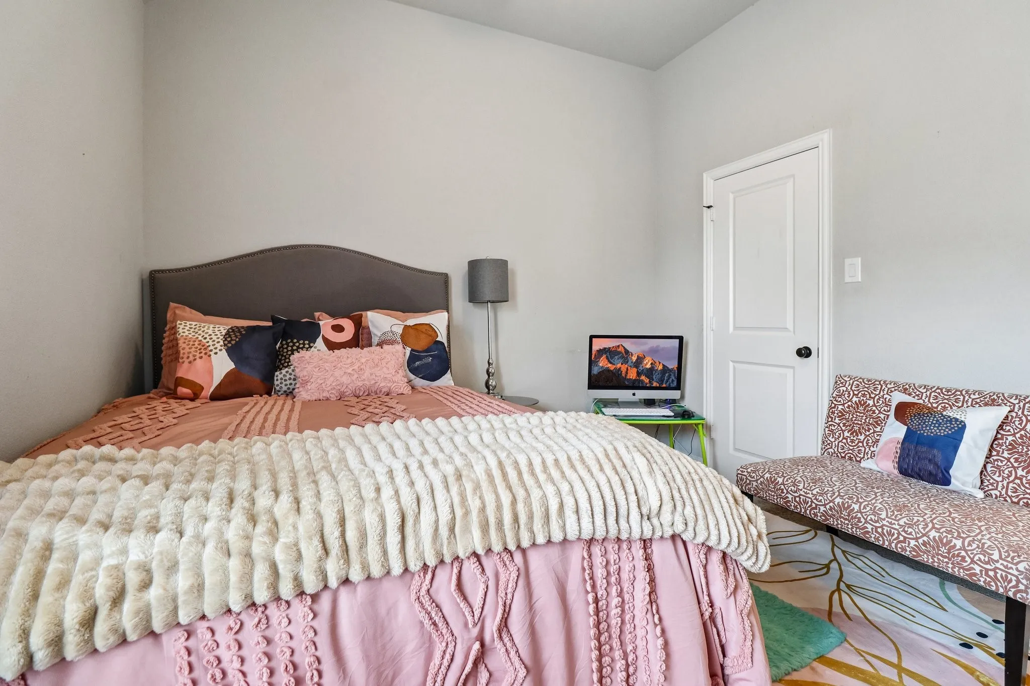 Single Family Residence For Sale in Ellis County , 217 Wisteria Way, Red Oak, Texas 75154, 4 Bedroom, 4 Bathroom, 2 Garage spaces, 2,836 Sqft, built in 2016, mls#21332245, Real Estate Agent in Red Oak, Homes For Sale in Ellis county, Homes For Sale in Red Oak, Realtor in Red Oak Texas, Real Estate Brokerage Independent Realty Texas, Luminita Cordes Realtor