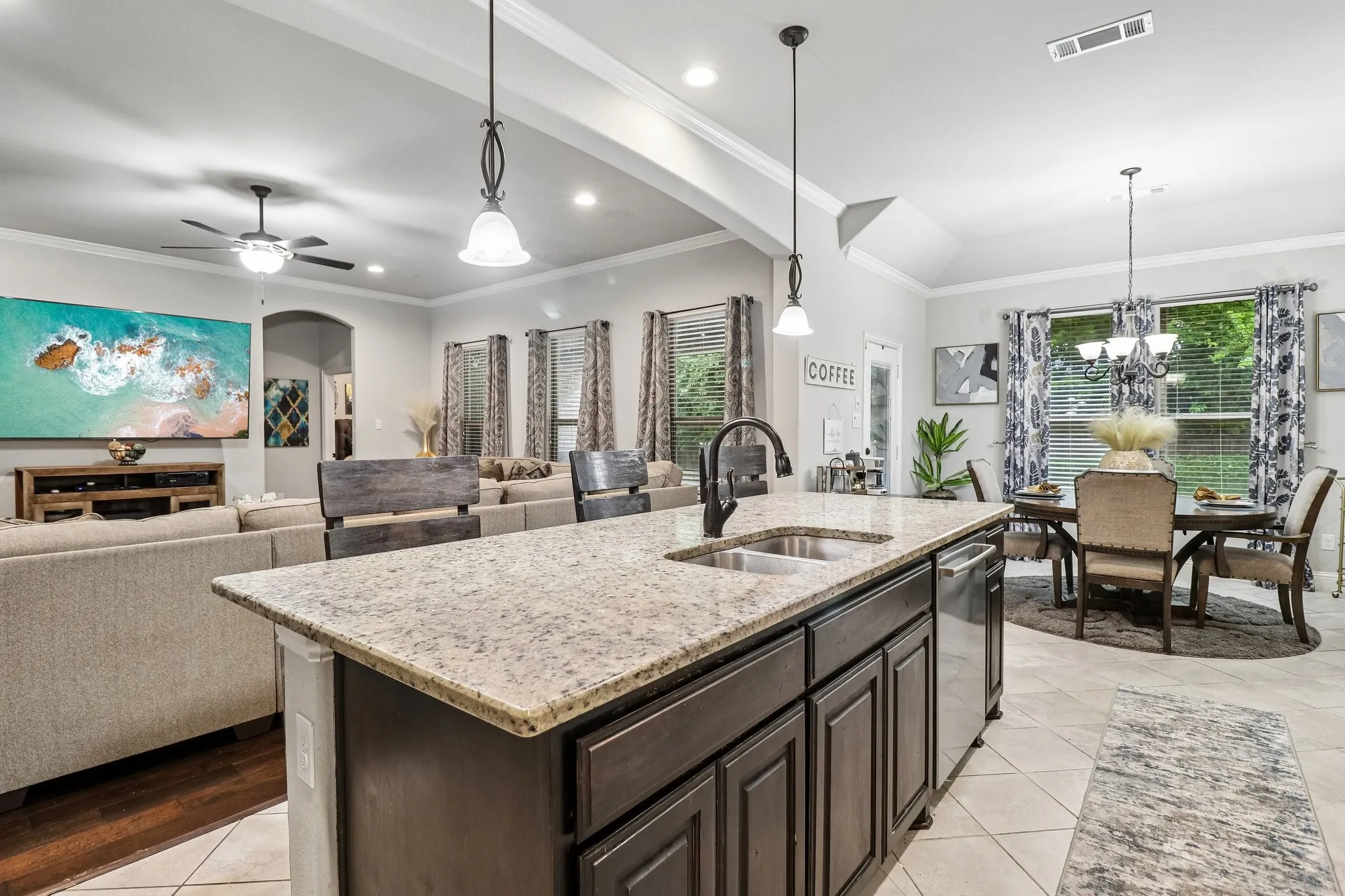 Single Family Residence For Sale in Ellis County , 217 Wisteria Way, Red Oak, Texas 75154, 4 Bedroom, 4 Bathroom, 2 Garage spaces, 2,836 Sqft, built in 2016, mls#21332245, Real Estate Agent in Red Oak, Homes For Sale in Ellis county, Homes For Sale in Red Oak, Realtor in Red Oak Texas, Real Estate Brokerage Independent Realty Texas, Luminita Cordes Realtor