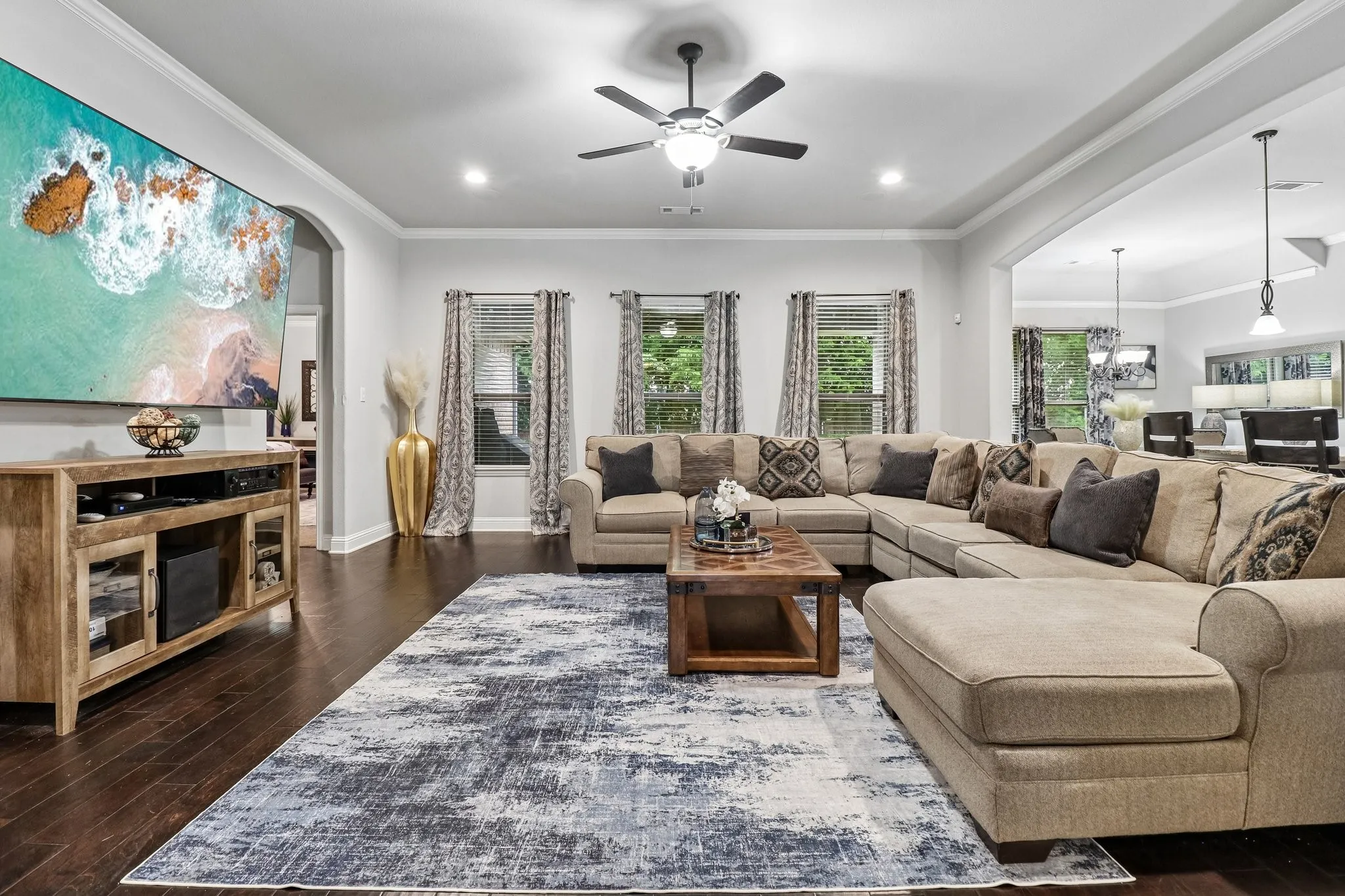 Single Family Residence For Sale in Ellis County , 217 Wisteria Way, Red Oak, Texas 75154, 4 Bedroom, 4 Bathroom, 2 Garage spaces, 2,836 Sqft, built in 2016, mls#21332245, Real Estate Agent in Red Oak, Homes For Sale in Ellis county, Homes For Sale in Red Oak, Realtor in Red Oak Texas, Real Estate Brokerage Independent Realty Texas, Luminita Cordes Realtor