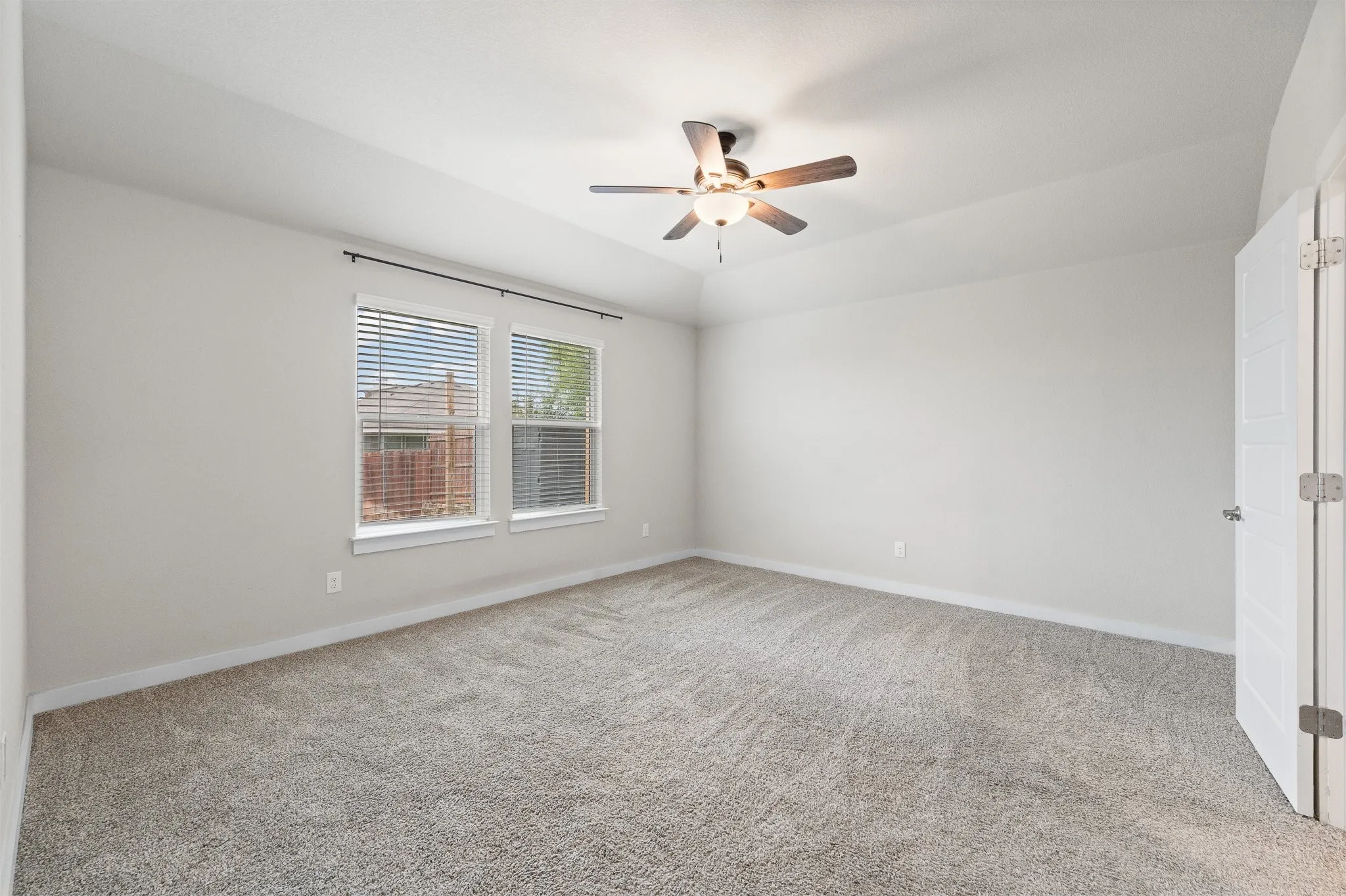 Single Family Residence For Sale in Johnson County , 628 Turtle Creek Park Trail, Alvarado, Texas 76009, 4 Bedroom, 2 Bathroom, 2 Garage spaces, 1,844 Sqft, built in 2022, mls#21309166, Real Estate Agent in Alvarado, Homes For Sale in Johnson county, Homes For Sale in Alvarado, Realtor in Alvarado Texas, Real Estate Brokerage Independent Realty Texas, Luminita Cordes Realtor