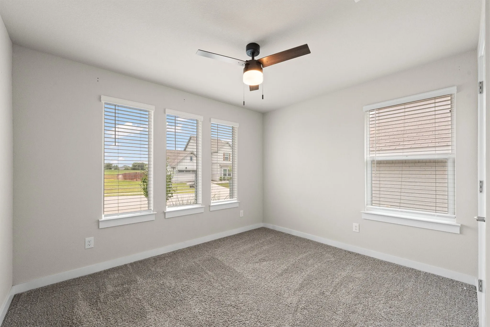 Single Family Residence For Sale in Johnson County , 628 Turtle Creek Park Trail, Alvarado, Texas 76009, 4 Bedroom, 2 Bathroom, 2 Garage spaces, 1,844 Sqft, built in 2022, mls#21309166, Real Estate Agent in Alvarado, Homes For Sale in Johnson county, Homes For Sale in Alvarado, Realtor in Alvarado Texas, Real Estate Brokerage Independent Realty Texas, Luminita Cordes Realtor