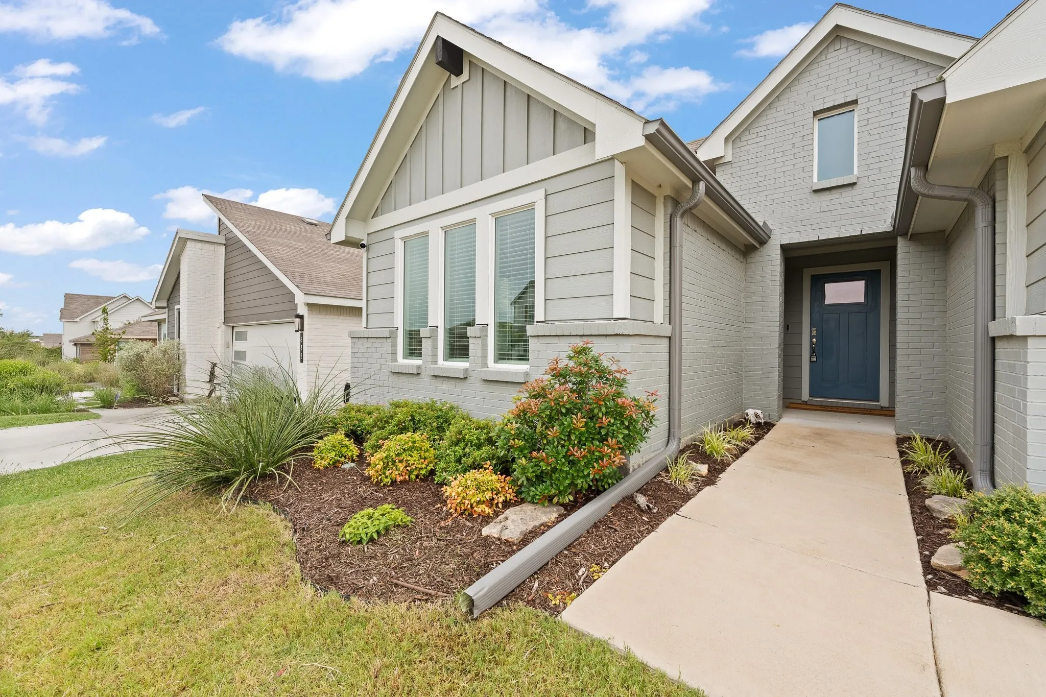 Single Family Residence For Sale in Johnson County , 628 Turtle Creek Park Trail, Alvarado, Texas 76009, 4 Bedroom, 2 Bathroom, 2 Garage spaces, 1,844 Sqft, built in 2022, mls#21309166, Real Estate Agent in Alvarado, Homes For Sale in Johnson county, Homes For Sale in Alvarado, Realtor in Alvarado Texas, Real Estate Brokerage Independent Realty Texas, Luminita Cordes Realtor