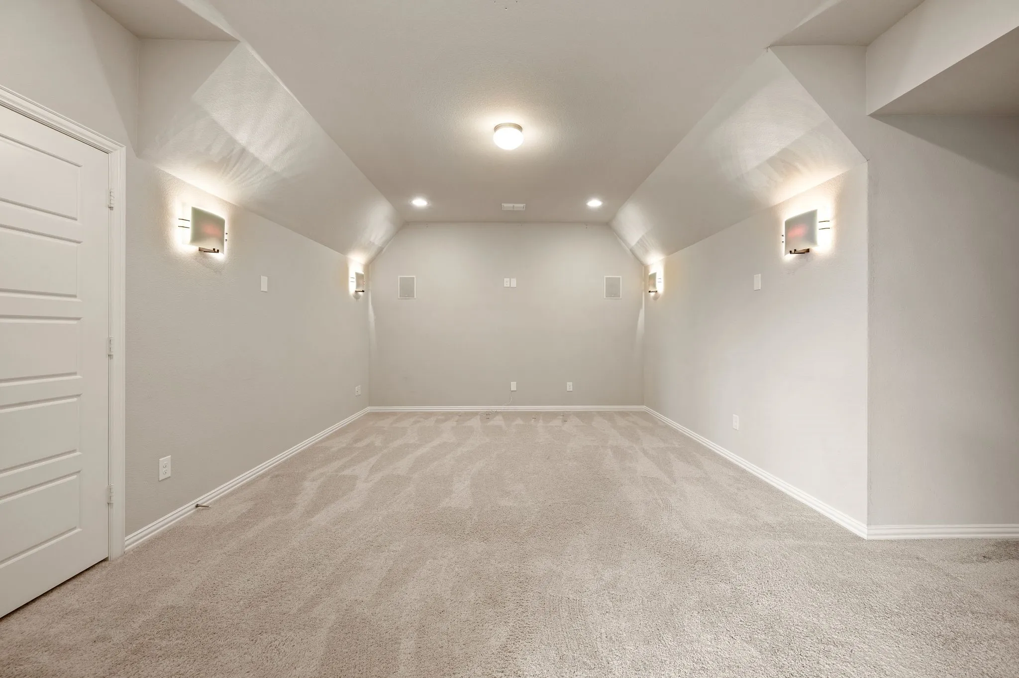 Single Family Residence For Rent in Rockwall County , 3318 Ridgecross Drive, Rockwall, Texas 75087, 4 Bedrooms, 4 Bathrooms, 3 Garage spaces, 3,959 Sqft, built in 2016, Price $4,000, mls#21334097, Real Estate Agent in Rockwall, Homes For Rent in Rockwall county, Homes For Rent in Rockwall, Realtor in Rockwall Texas, Real Estate Brokerage Independent Realty Texas, Luminita Cordes Realtor