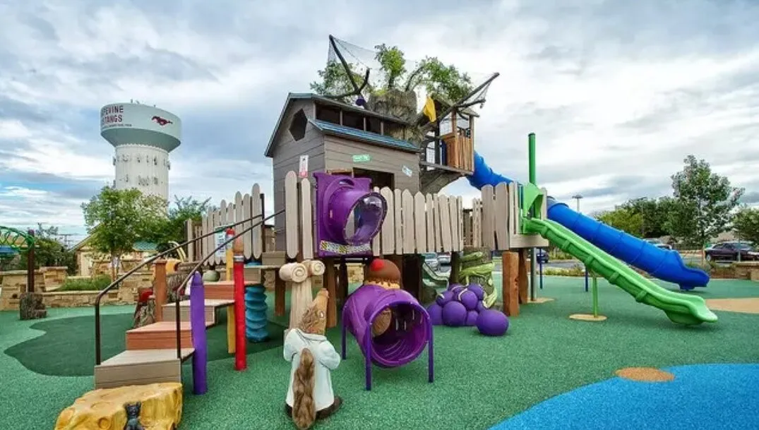 Casey's Clubhouse at Dove Park is one of Grapevine's most popular destinations, featuring an award-winning, all-inclusive playground designed for children of all abilities. Enjoy imaginative play structures, climbing features, swings, shaded seating, and plenty of room to explore—just minutes from home.