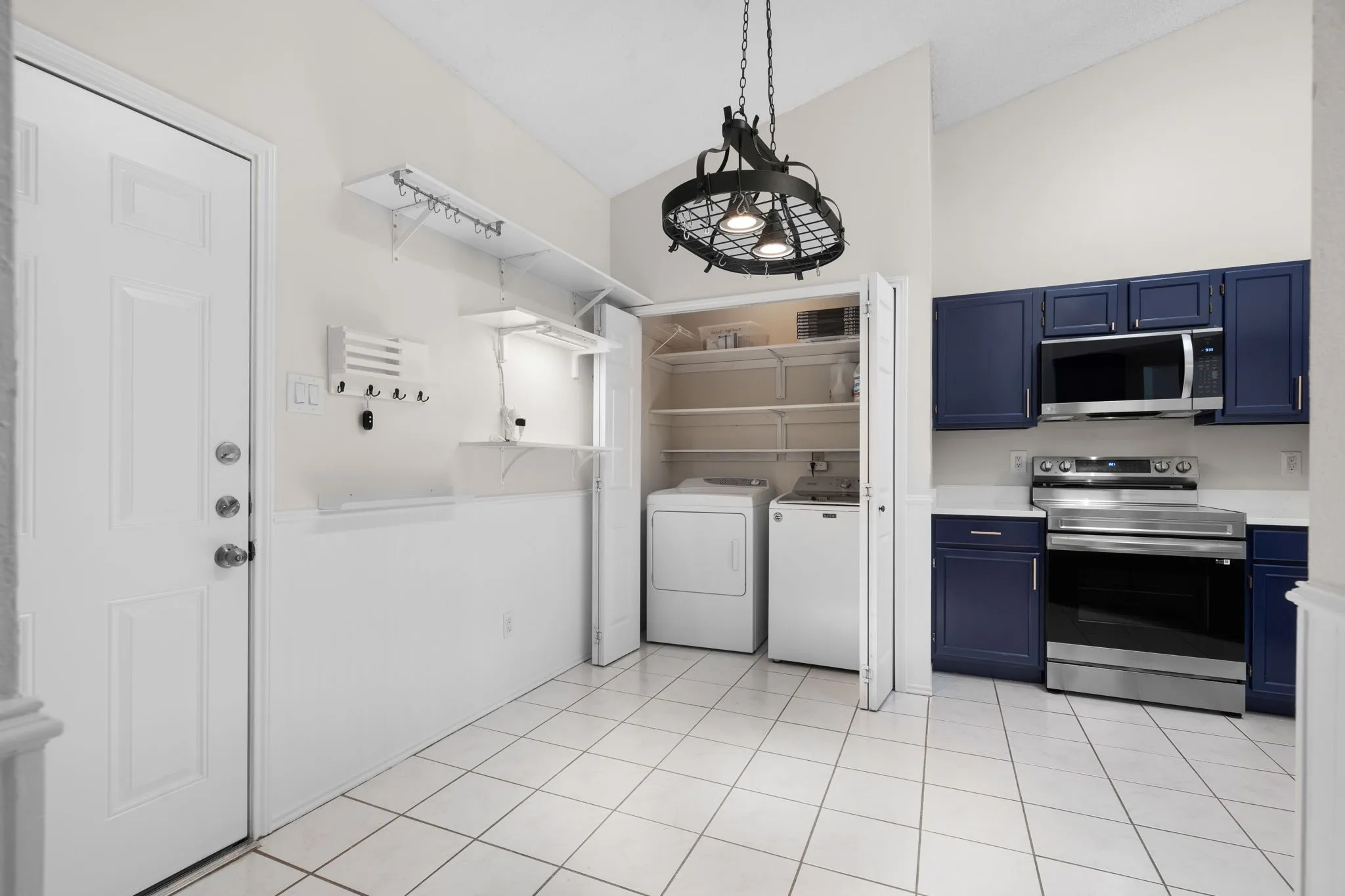 The washer and dryer come with the rental.