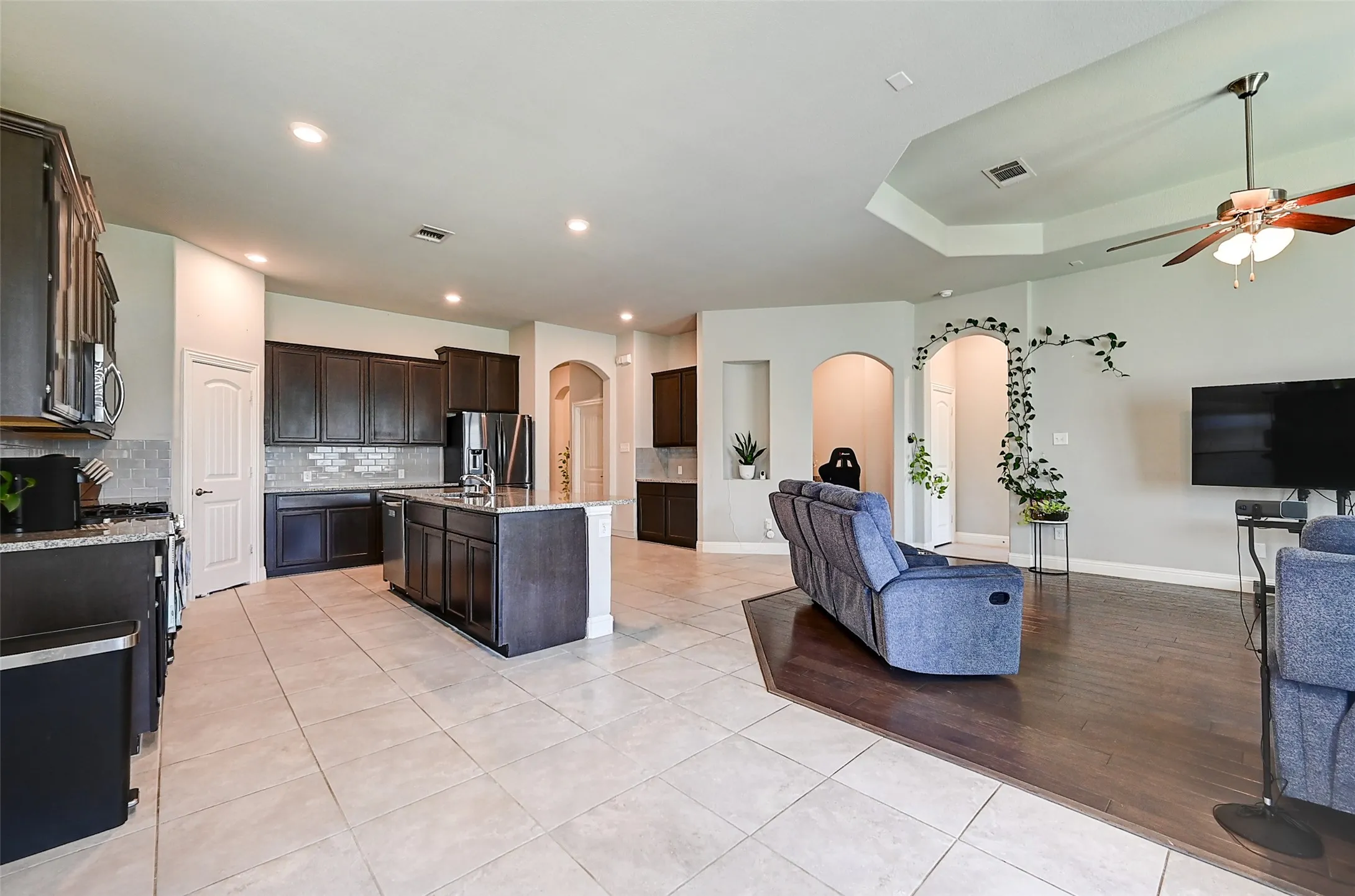 Single Family Residence For Sale in Denton County , 4016 Blessington Drive, Frisco, Texas 75036, 3 Bedroom, 2 Bathroom, 2 Garage spaces, 2,013 Sqft, built in 2017, Price $409,900, mls#21328913, Real Estate Agent in Frisco, Homes For Sale in Denton county, Homes For Sale in Frisco, Realtor in Frisco Texas, Real Estate Brokerage Independent Realty Texas, Luminita Cordes Realtor