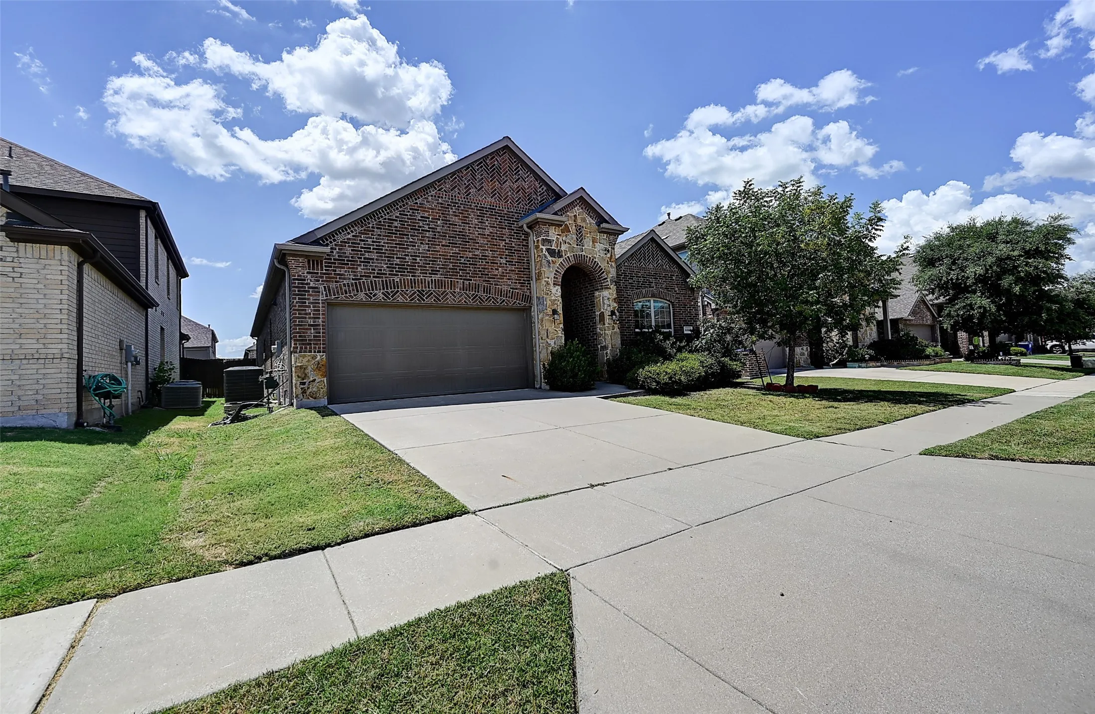 Single Family Residence For Sale in Denton County , 4016 Blessington Drive, Frisco, Texas 75036, 3 Bedroom, 2 Bathroom, 2 Garage spaces, 2,013 Sqft, built in 2017, Price $409,900, mls#21328913, Real Estate Agent in Frisco, Homes For Sale in Denton county, Homes For Sale in Frisco, Realtor in Frisco Texas, Real Estate Brokerage Independent Realty Texas, Luminita Cordes Realtor
