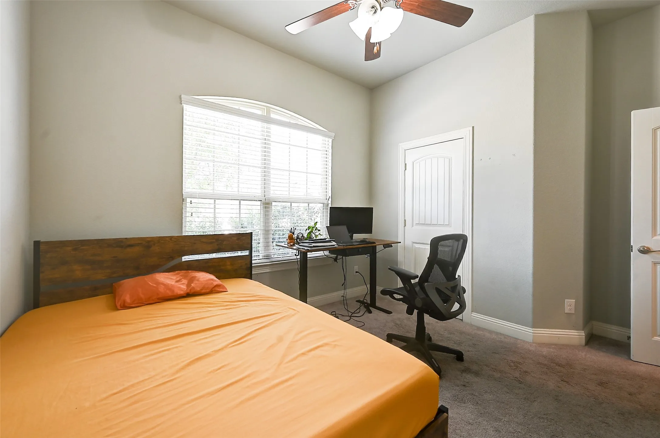 Single Family Residence For Sale in Denton County , 4016 Blessington Drive, Frisco, Texas 75036, 3 Bedroom, 2 Bathroom, 2 Garage spaces, 2,013 Sqft, built in 2017, Price $409,900, mls#21328913, Real Estate Agent in Frisco, Homes For Sale in Denton county, Homes For Sale in Frisco, Realtor in Frisco Texas, Real Estate Brokerage Independent Realty Texas, Luminita Cordes Realtor