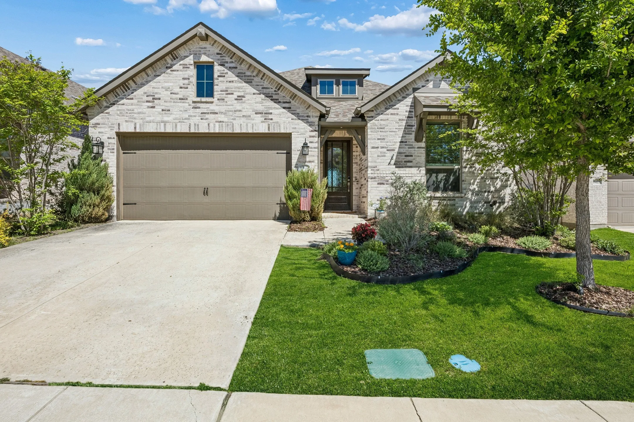Single Family Residence For Rent in Denton County , 9421 Leisure Pace Lane, Oak Point, Texas 75068, 4 Bedroom, 3 Bathroom, 2 Garage spaces, 2,322 Sqft, built in 2020, mls#21334117, Real Estate Agent in Oak Point, Homes For Rent in Denton county, Homes For Rent in Oak Point, Realtor in Oak Point Texas, Real Estate Brokerage Independent Realty Texas, Luminita Cordes Realtor