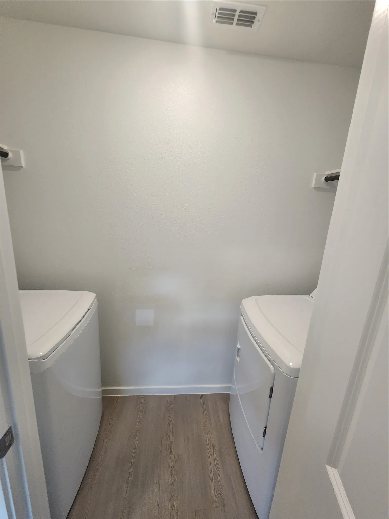 Single Family Residence For Rent in Denton County , 15013 Bushwacker Way, Fort Worth, Texas 76052, 3 Bedroom, 2 Bathroom, 2 Garage spaces, 1,411 Sqft, built in 2026, Price $2,300, mls#21334091, Real Estate Agent in Fort Worth, Homes For Rent in Denton county, Homes For Rent in Fort Worth, Realtor in Fort Worth Texas, Real Estate Brokerage Independent Realty Texas, Luminita Cordes Realtor
