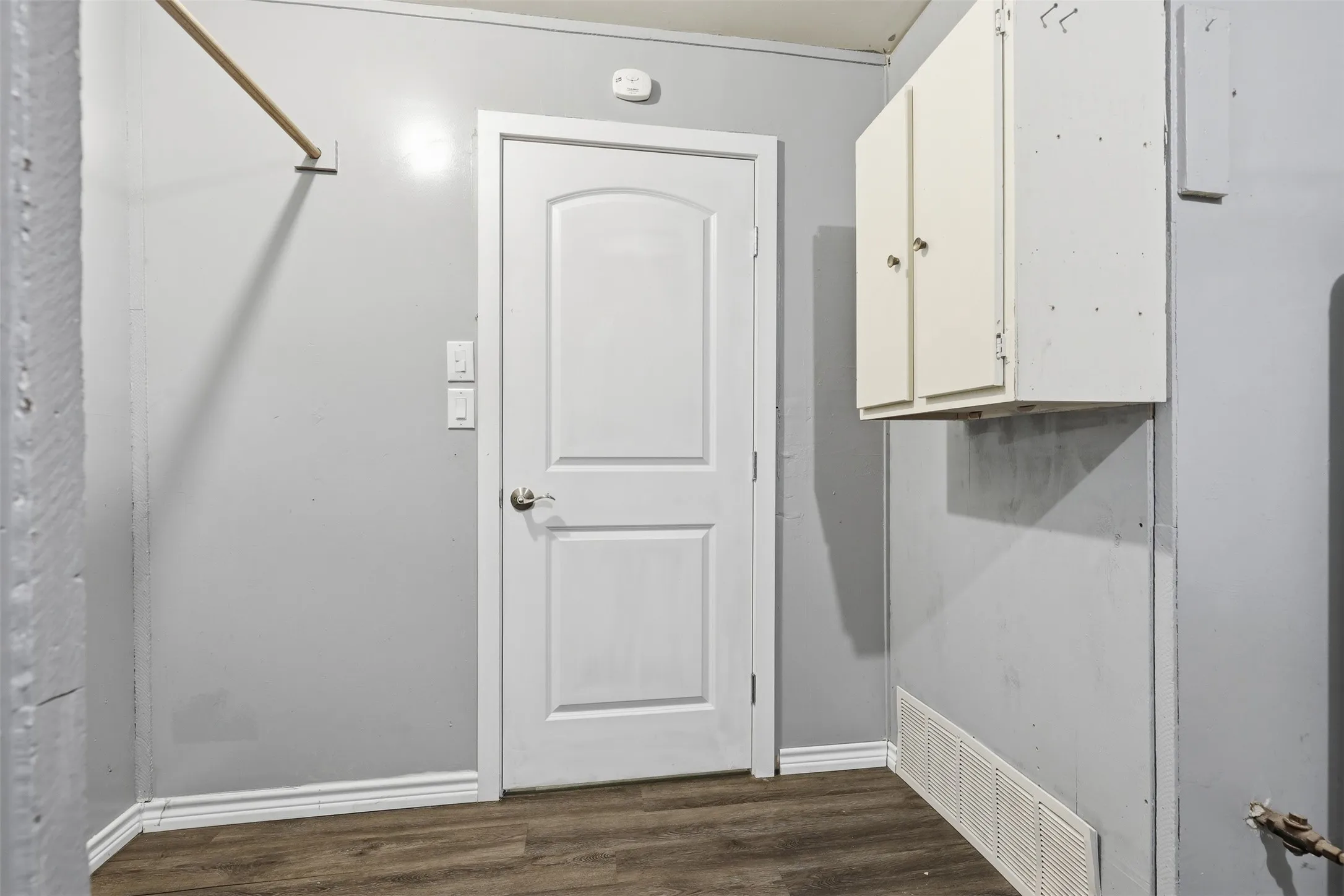 Single Family Residence For Sale in Johnson County , 1420 Laurel Lane, Cleburne, Texas 76033, 4 Bedroom, 3 Bathroom, Garage spaces, 1,724 Sqft, built in 1973, mls#21330888, Real Estate Agent in Cleburne, Homes For Sale in Johnson county, Homes For Sale in Cleburne, Realtor in Cleburne Texas, Real Estate Brokerage Independent Realty Texas, Luminita Cordes Realtor