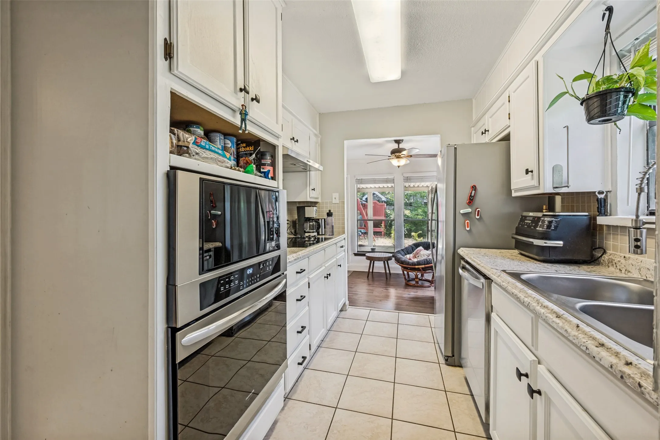 Single Family Residence For Sale in Tarrant County , 3410 Sheridan Court, Arlington, Texas 76017, 3 Bedroom, 2 Bathroom, 2 Garage spaces, 1,740 Sqft, built in 1980, mls#21320116, Real Estate Agent in Arlington, Homes For Sale in Tarrant county, Homes For Sale in Arlington, Realtor in Arlington Texas, Real Estate Brokerage Independent Realty Texas, Luminita Cordes Realtor
