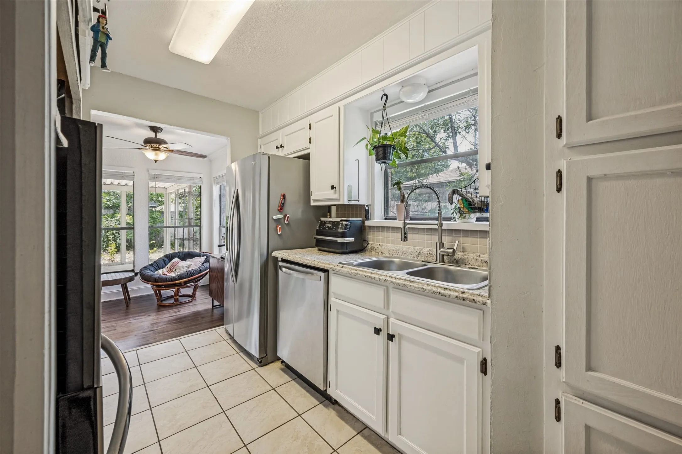Single Family Residence For Sale in Tarrant County , 3410 Sheridan Court, Arlington, Texas 76017, 3 Bedroom, 2 Bathroom, 2 Garage spaces, 1,740 Sqft, built in 1980, mls#21320116, Real Estate Agent in Arlington, Homes For Sale in Tarrant county, Homes For Sale in Arlington, Realtor in Arlington Texas, Real Estate Brokerage Independent Realty Texas, Luminita Cordes Realtor