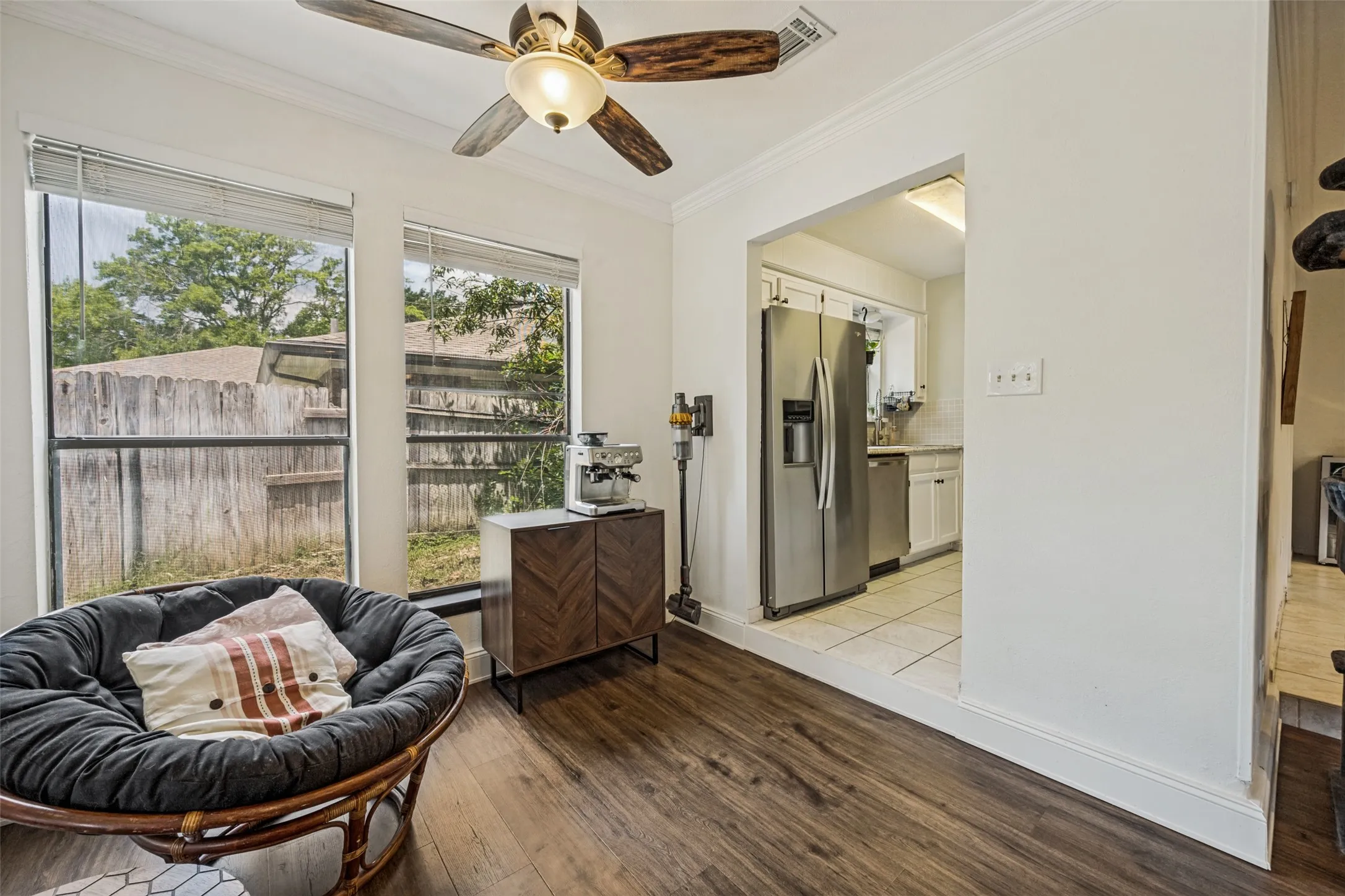 Single Family Residence For Sale in Tarrant County , 3410 Sheridan Court, Arlington, Texas 76017, 3 Bedroom, 2 Bathroom, 2 Garage spaces, 1,740 Sqft, built in 1980, mls#21320116, Real Estate Agent in Arlington, Homes For Sale in Tarrant county, Homes For Sale in Arlington, Realtor in Arlington Texas, Real Estate Brokerage Independent Realty Texas, Luminita Cordes Realtor