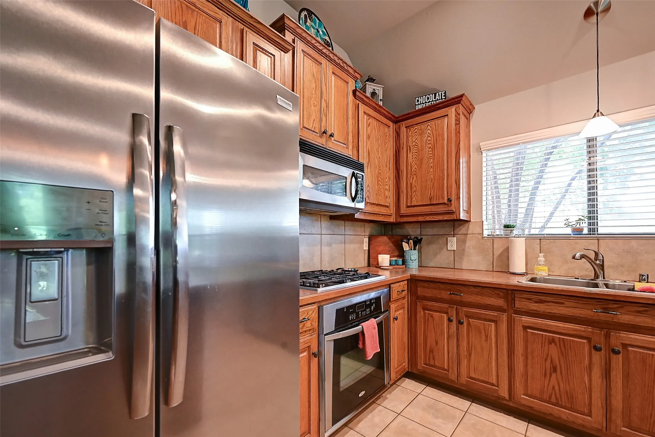 Single Family Residence For Sale in Rockwall County , 386 Phillips Court, Fate, Texas 75087, 4 Bedroom, 3 Bathroom, 2 Garage spaces, 2,754 Sqft, built in 2005, mls#21330419, Real Estate Agent in Fate, Homes For Sale in Rockwall county, Homes For Sale in Fate, Realtor in Fate Texas, Real Estate Brokerage Independent Realty Texas, Luminita Cordes Realtor