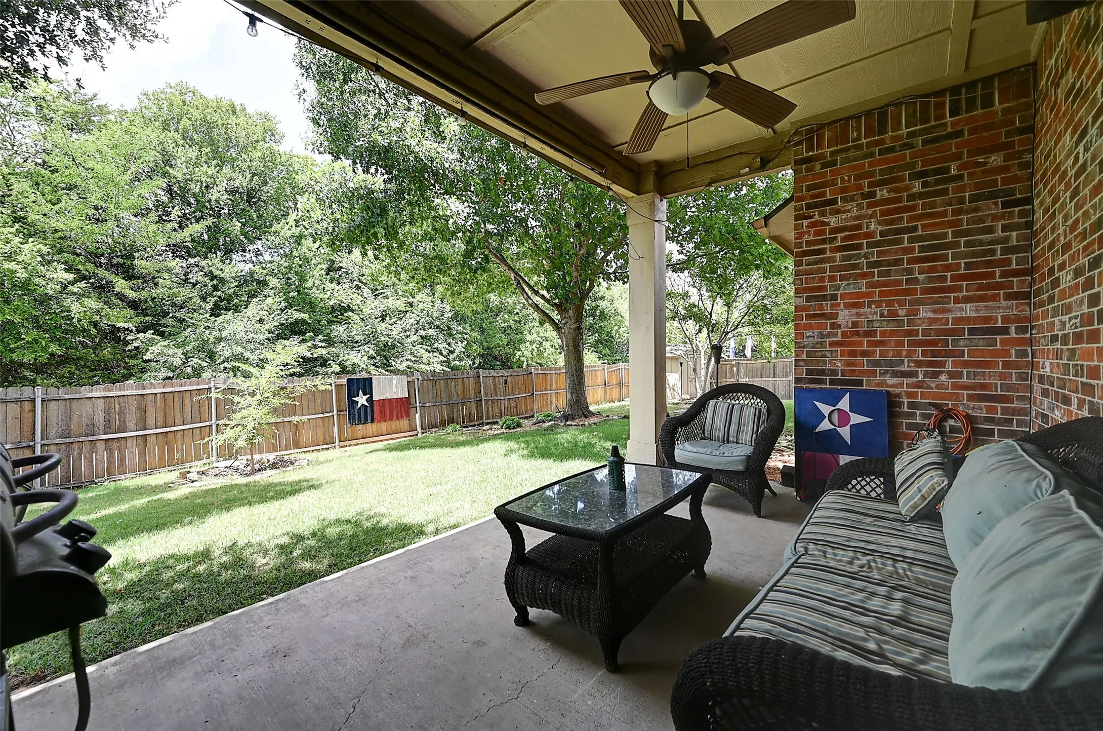 Single Family Residence For Sale in Rockwall County , 386 Phillips Court, Fate, Texas 75087, 4 Bedroom, 3 Bathroom, 2 Garage spaces, 2,754 Sqft, built in 2005, mls#21330419, Real Estate Agent in Fate, Homes For Sale in Rockwall county, Homes For Sale in Fate, Realtor in Fate Texas, Real Estate Brokerage Independent Realty Texas, Luminita Cordes Realtor